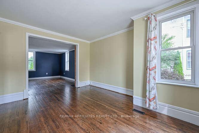 Photo 8 of 28 Kensington Avenue, Smiths Falls — HOMEH