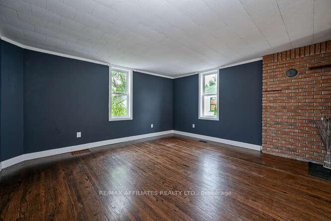Photo 9 of 28 Kensington Avenue, Smiths Falls — HOMEH