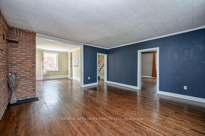 Photo 11 of 28 Kensington Avenue, Smiths Falls — HOMEH