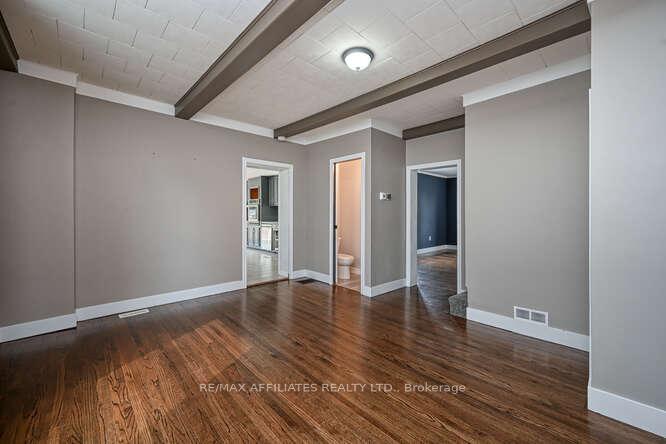 Photo 14 of 28 Kensington Avenue, Smiths Falls — HOMEH