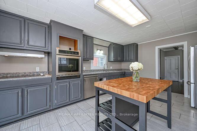 Photo 20 of 28 Kensington Avenue, Smiths Falls — HOMEH