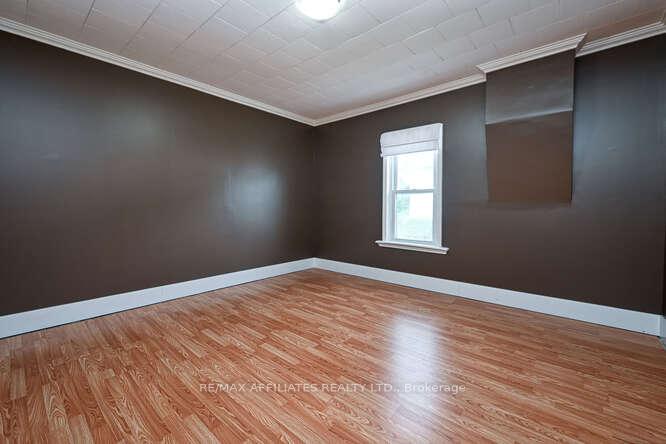 Photo 26 of 28 Kensington Avenue, Smiths Falls — HOMEH