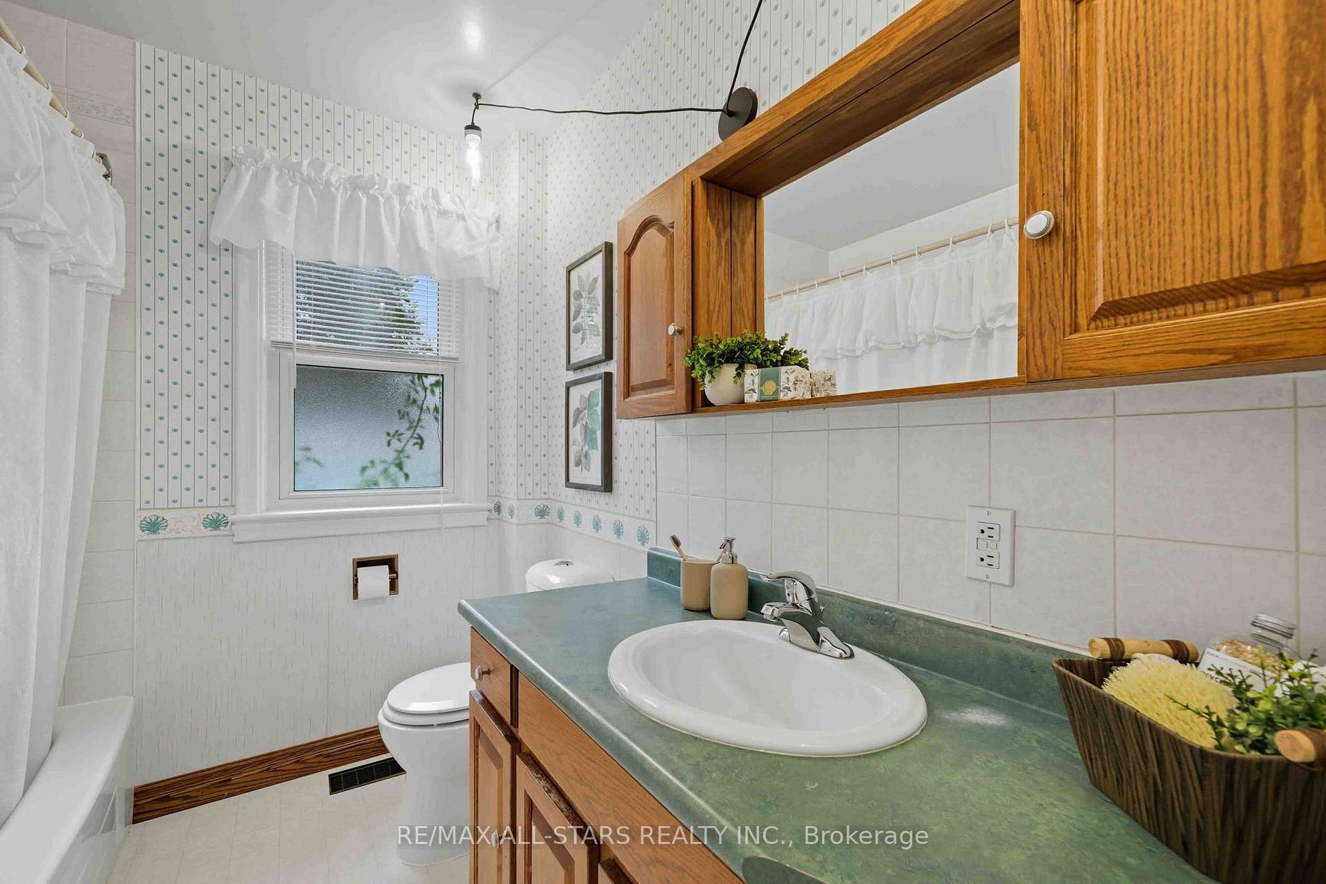 Photo 18 of 620 Queen Street, Scugog, Port Perry — HOMEH