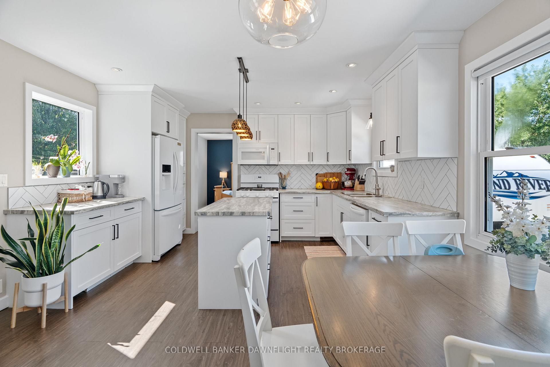 Photo 11 of 173 Victoria Avenue E, South Huron, Stephen — HOMEH
