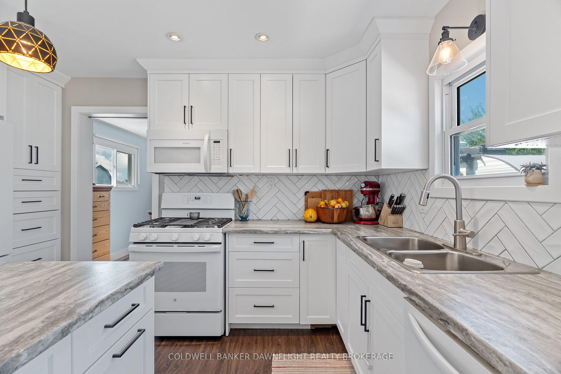 Photo 14 of 173 Victoria Avenue E, South Huron, Stephen — HOMEH