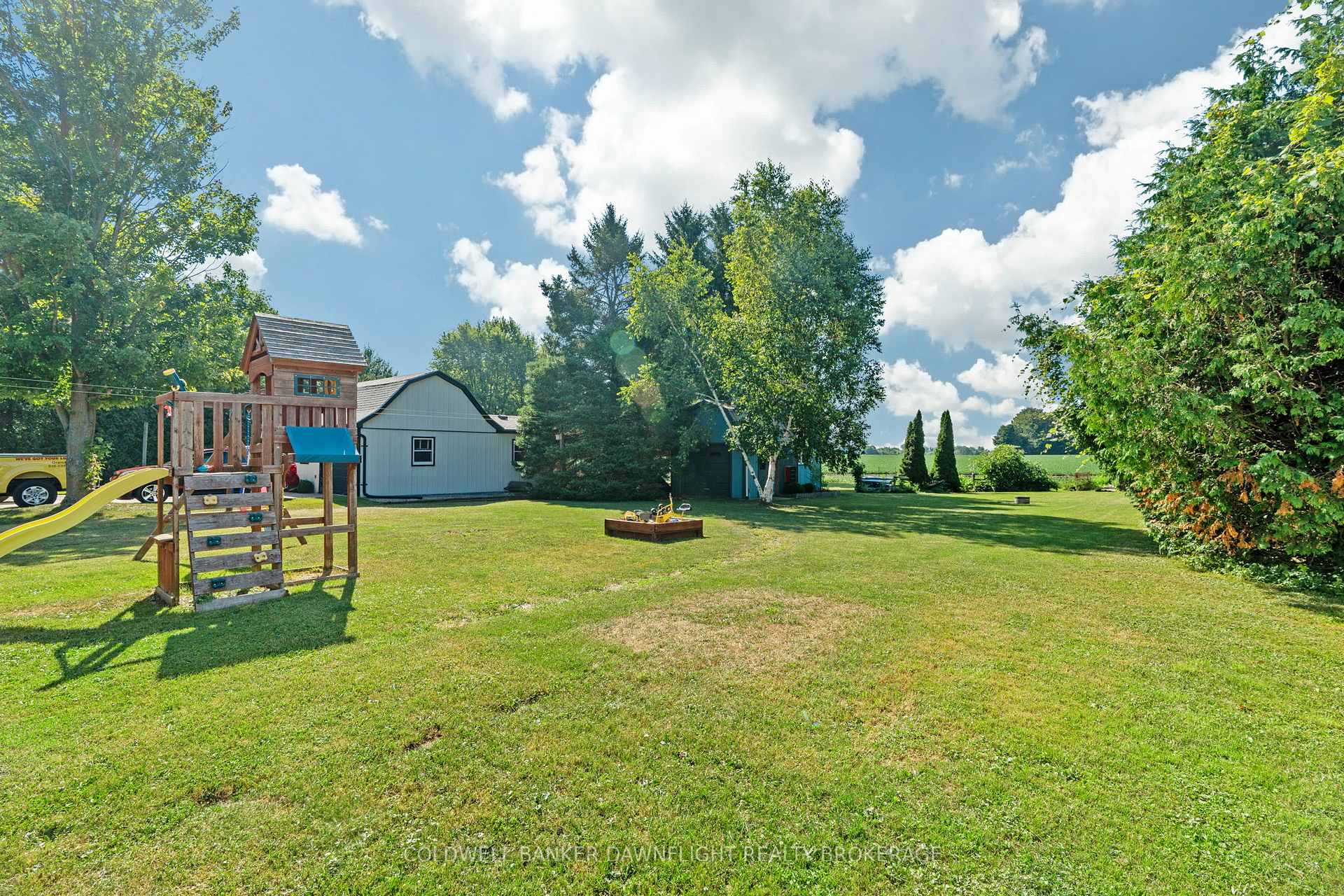 Photo 24 of 173 Victoria Avenue E, South Huron, Stephen — HOMEH