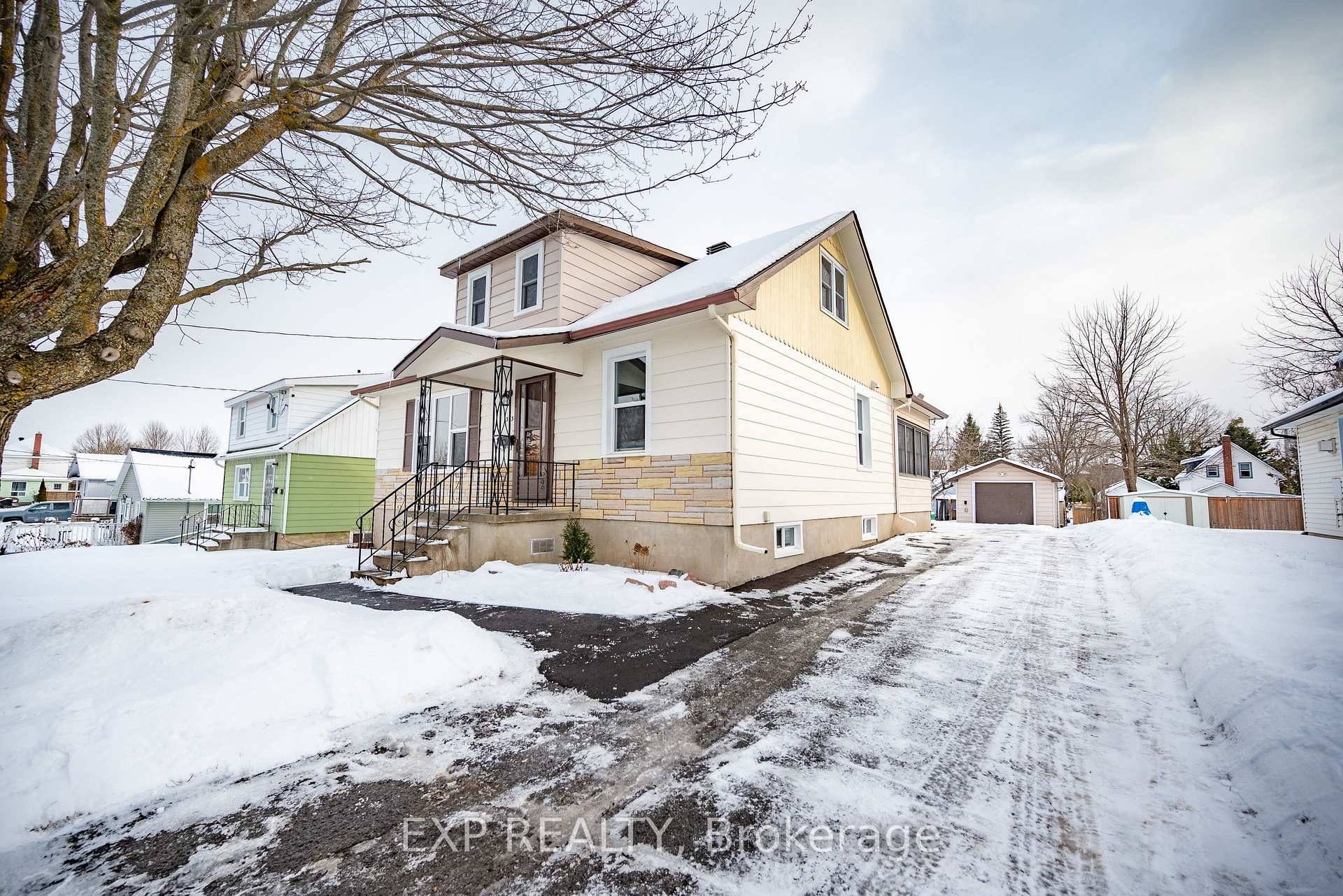 Photo 1 of 333 Joffre Avenue, Renfrew — HOMEH