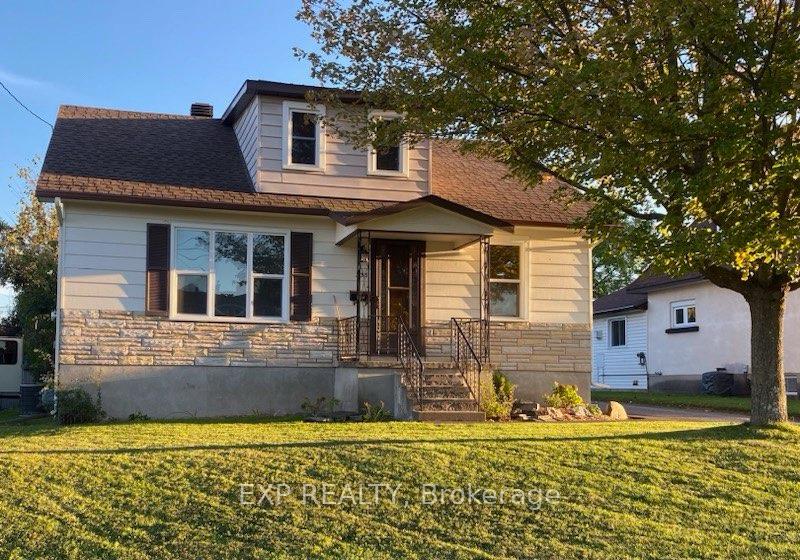 Photo 2 of 333 Joffre Avenue, Renfrew — HOMEH