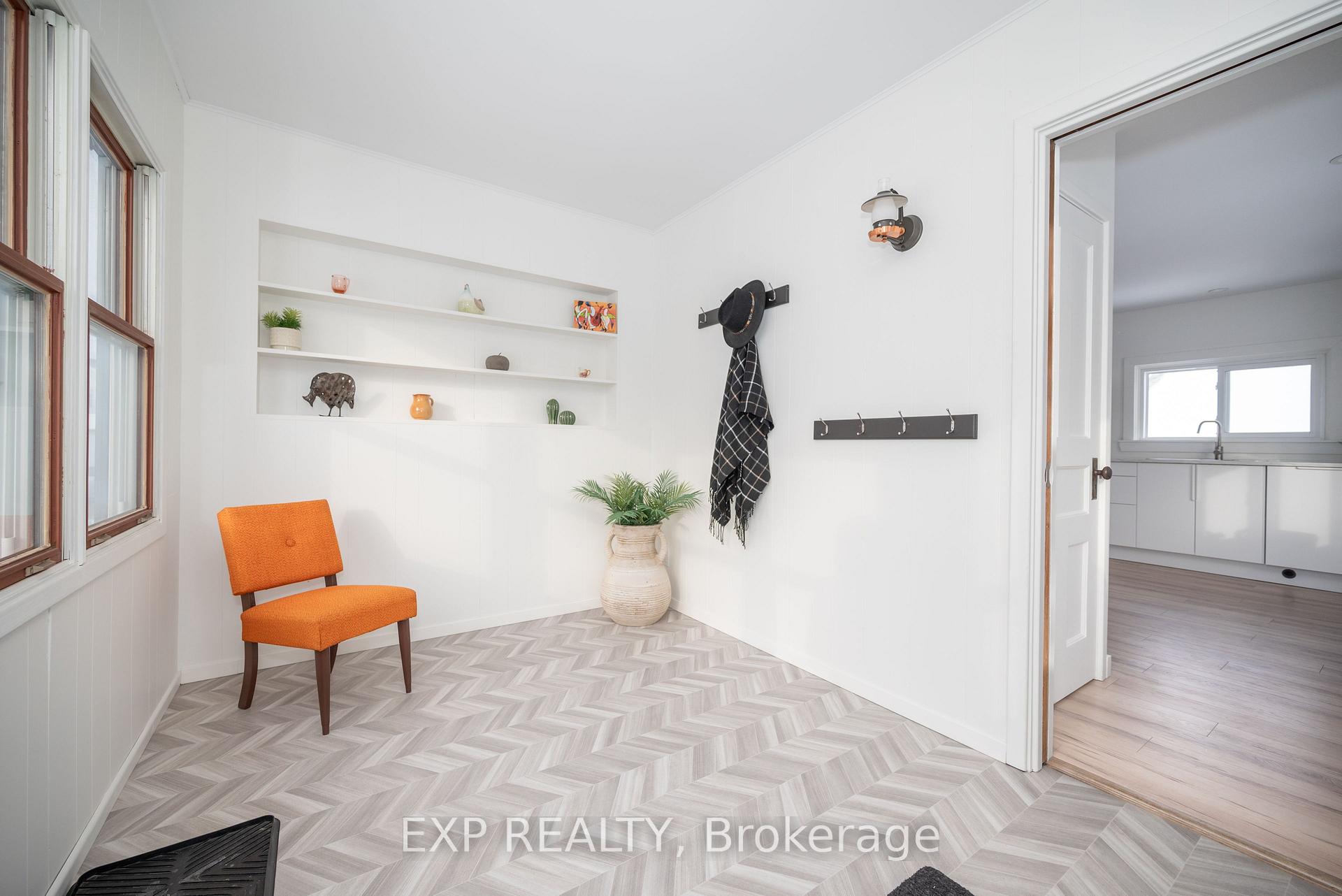 Photo 11 of 333 Joffre Avenue, Renfrew — HOMEH