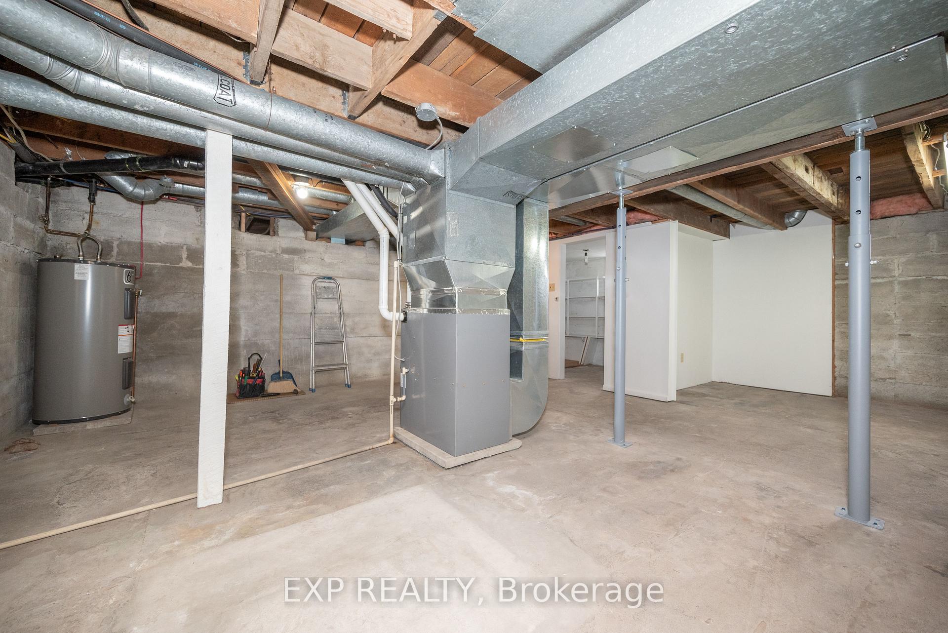 Photo 37 of 333 Joffre Avenue, Renfrew — HOMEH