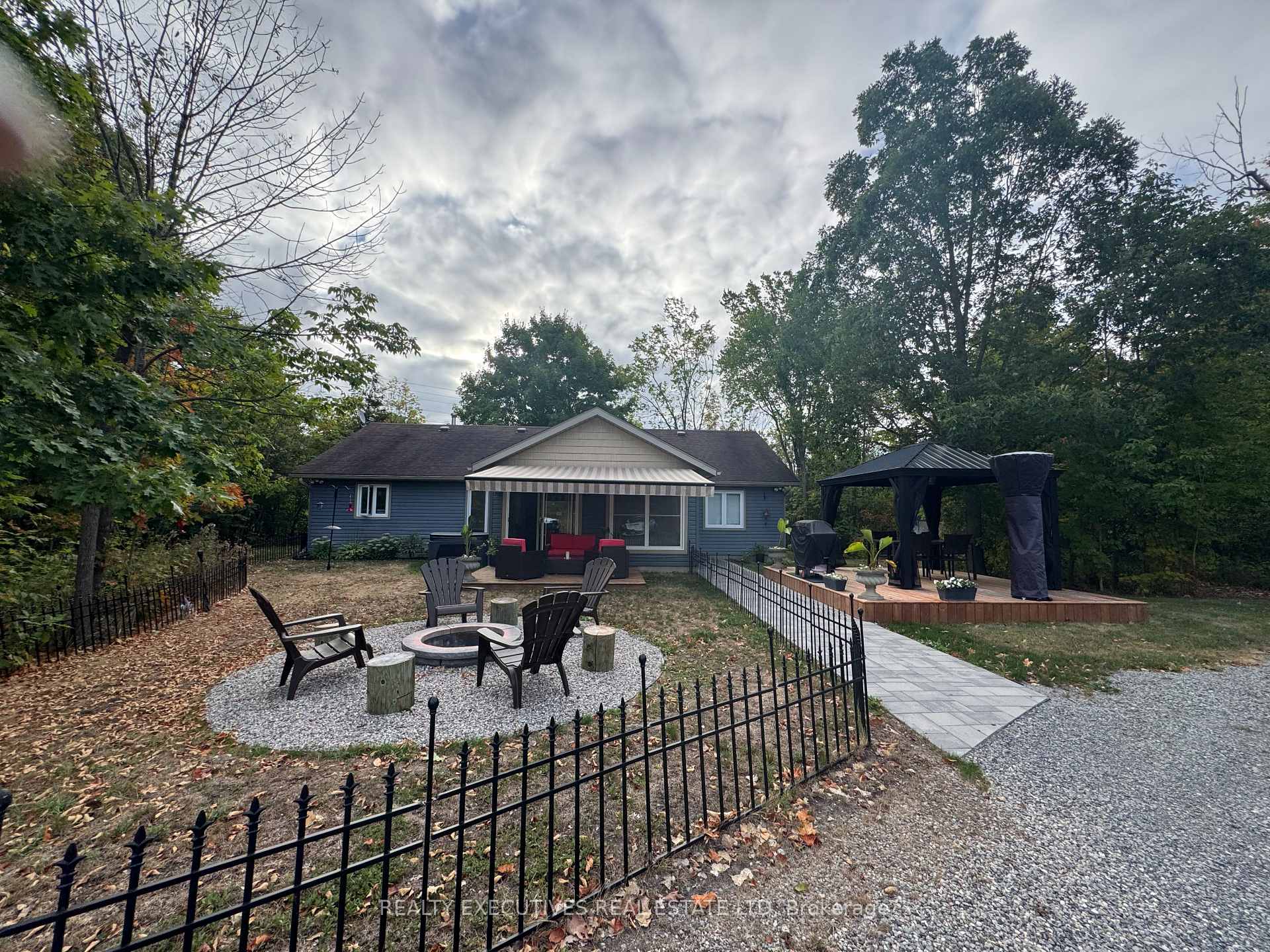 Photo 1 of 836 Narrows Lock Road NW, Rideau Lakes, Rideau Lakes (North Crosby) Twp — HOMEH