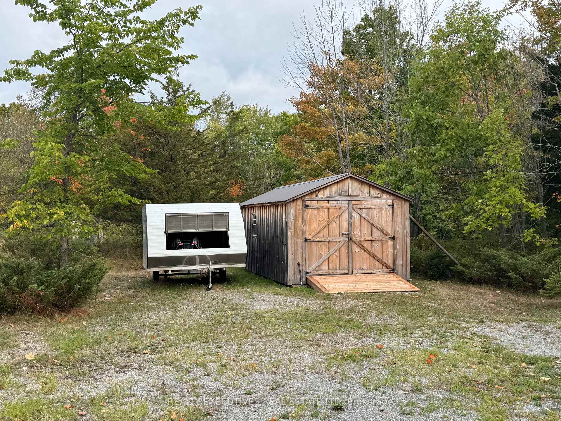 Photo 4 of 836 Narrows Lock Road NW, Rideau Lakes, Rideau Lakes (North Crosby) Twp — HOMEH