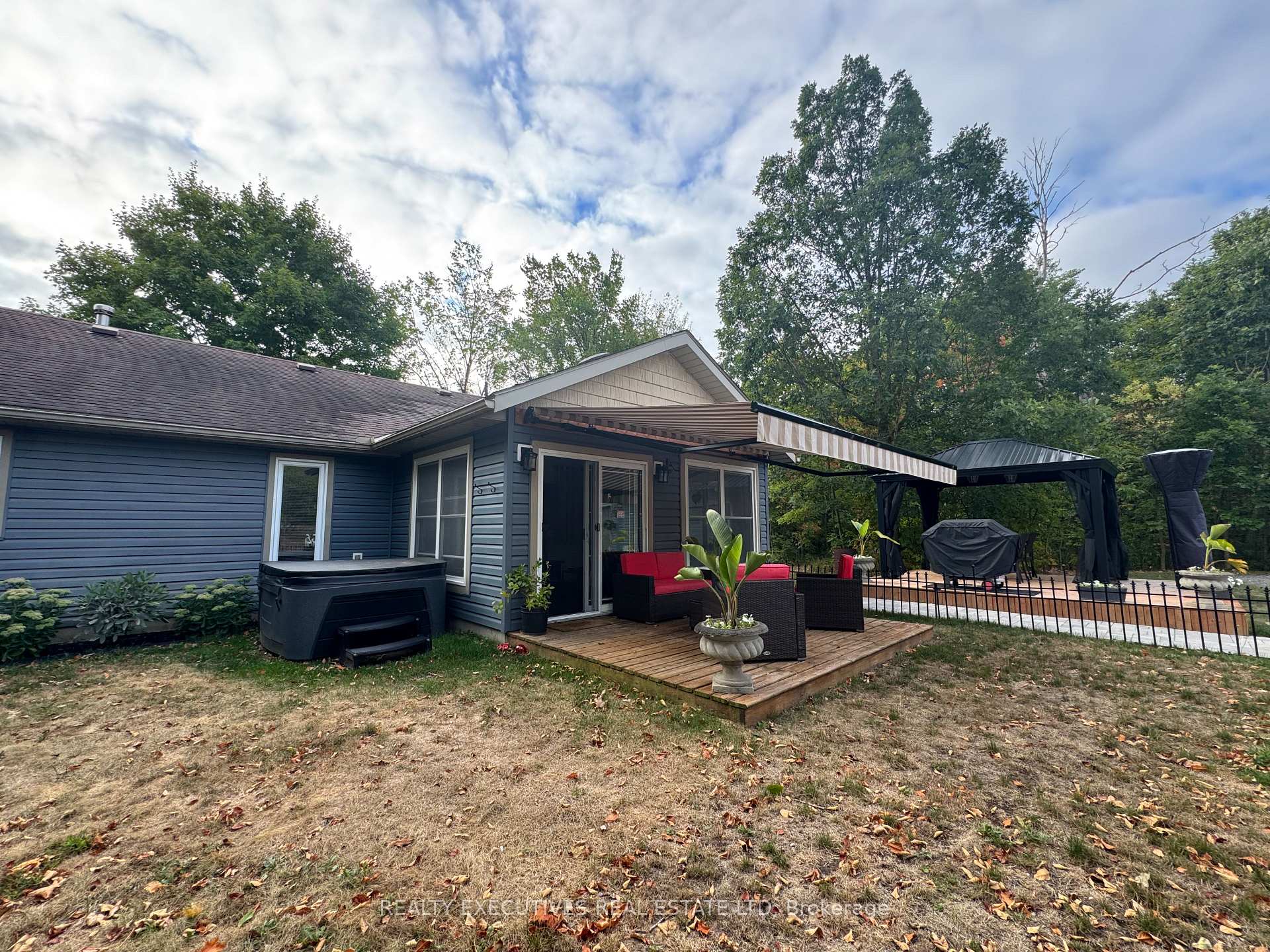 Photo 13 of 836 Narrows Lock Road NW, Rideau Lakes, Rideau Lakes (North Crosby) Twp — HOMEH