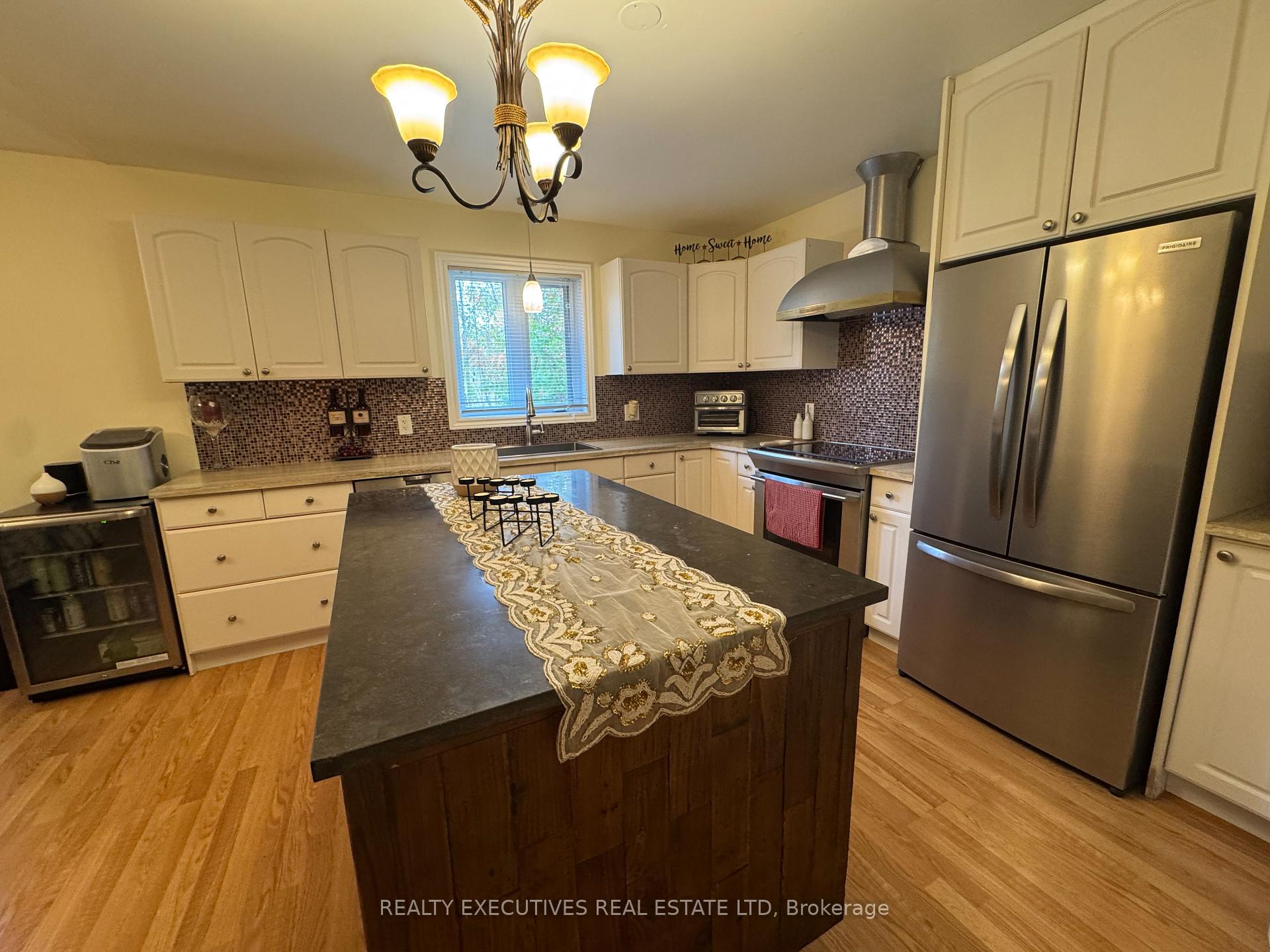 Photo 24 of 836 Narrows Lock Road NW, Rideau Lakes, Rideau Lakes (North Crosby) Twp — HOMEH