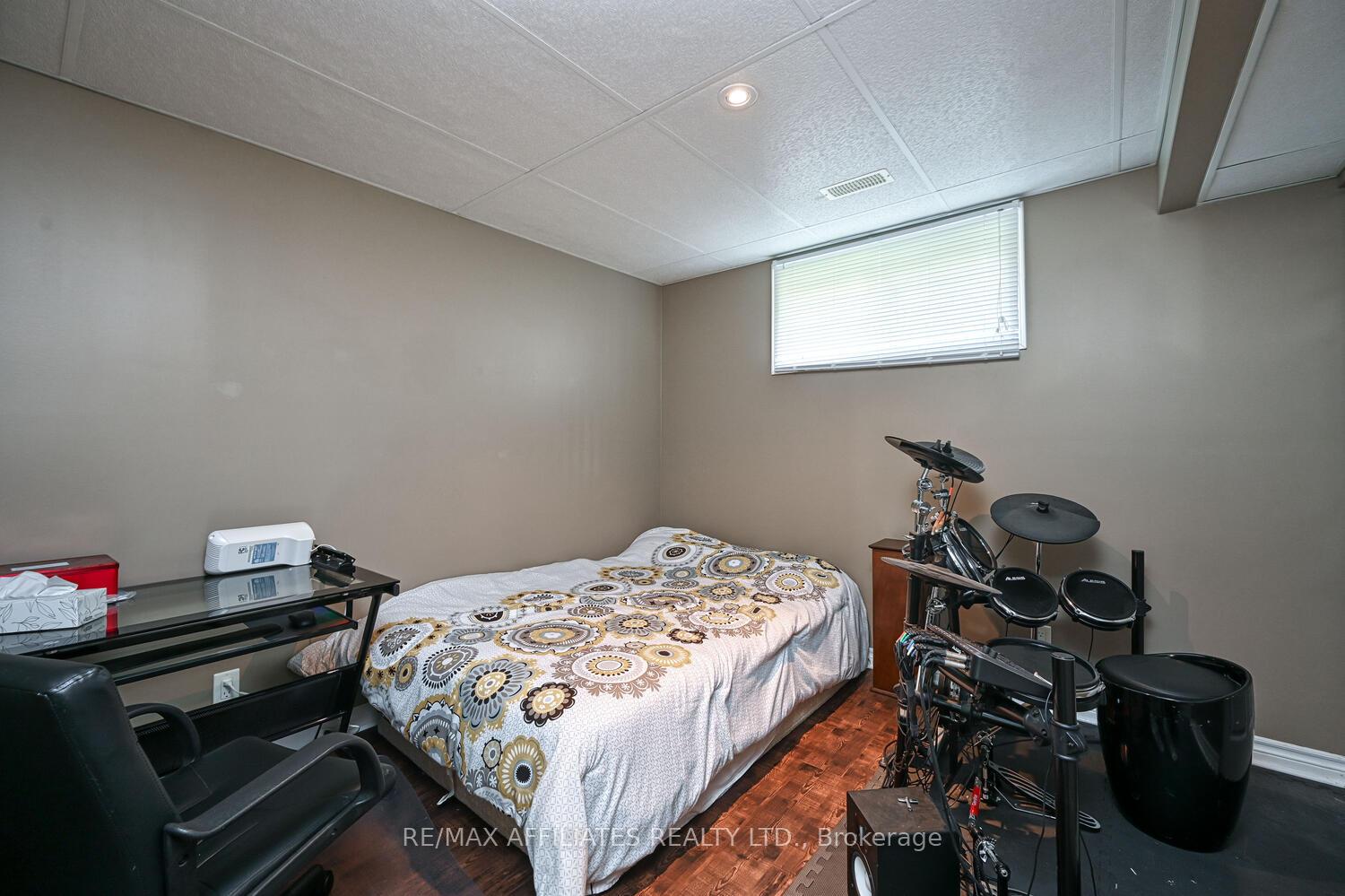 Photo 1 of 30 Lee Avenue, Smiths Falls — HOMEH