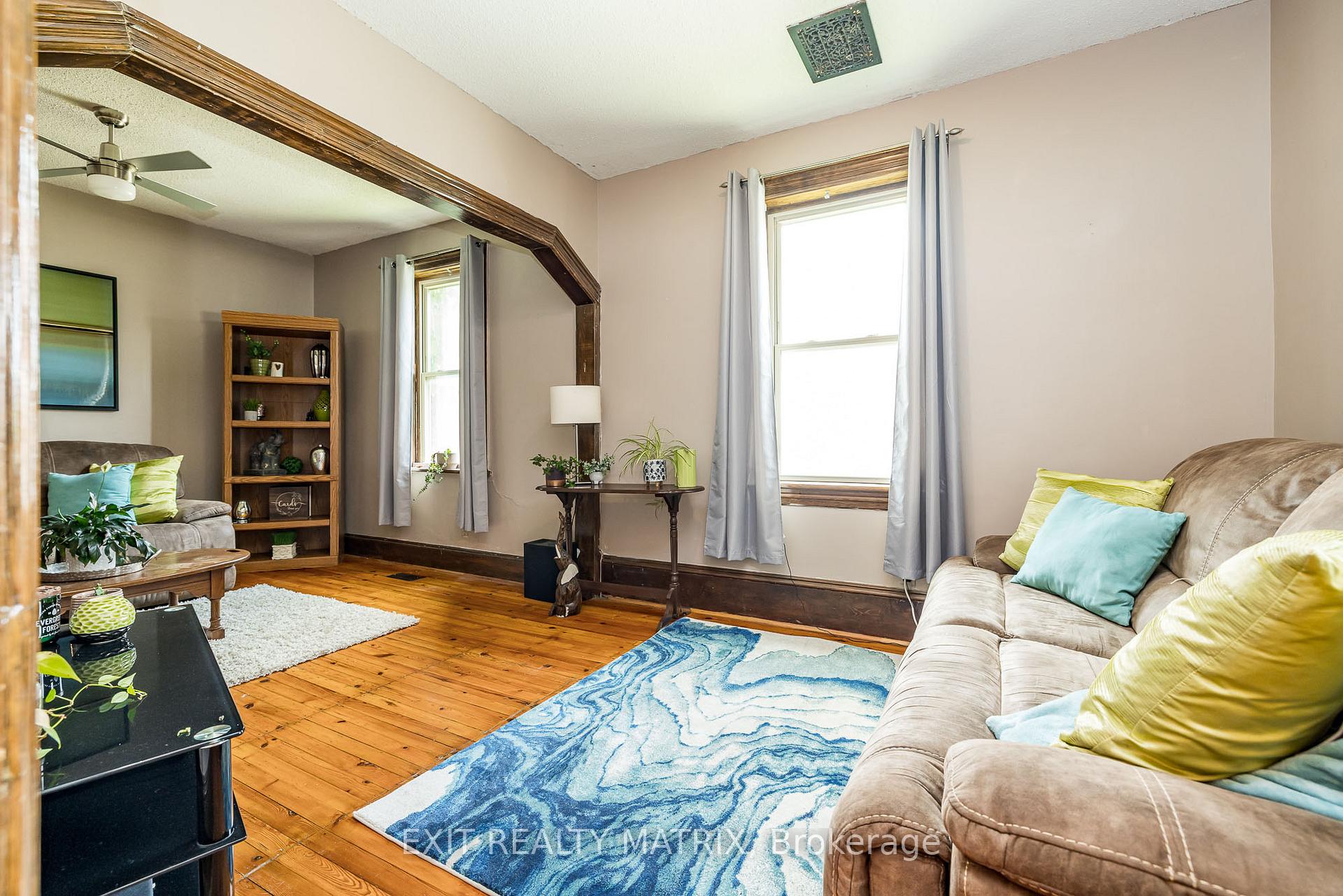 Photo 9 of 62 Russell Street E, Smiths Falls — HOMEH