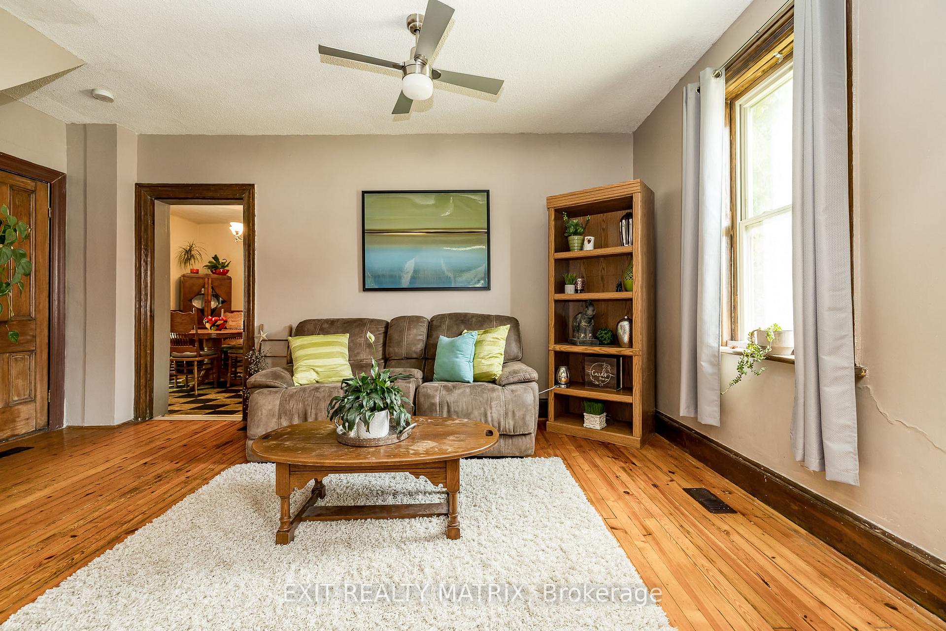 Photo 11 of 62 Russell Street E, Smiths Falls — HOMEH