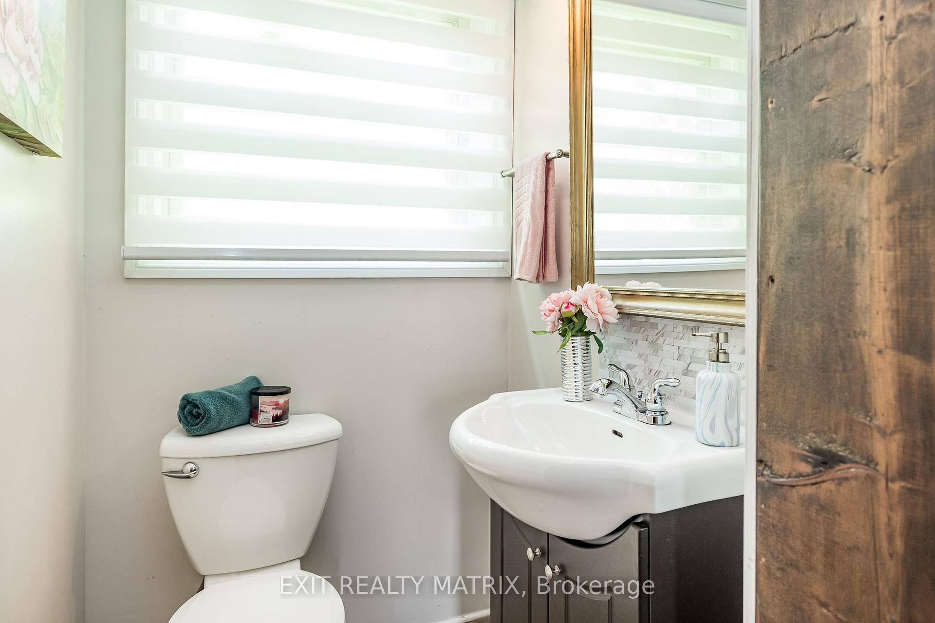Photo 21 of 62 Russell Street E, Smiths Falls — HOMEH
