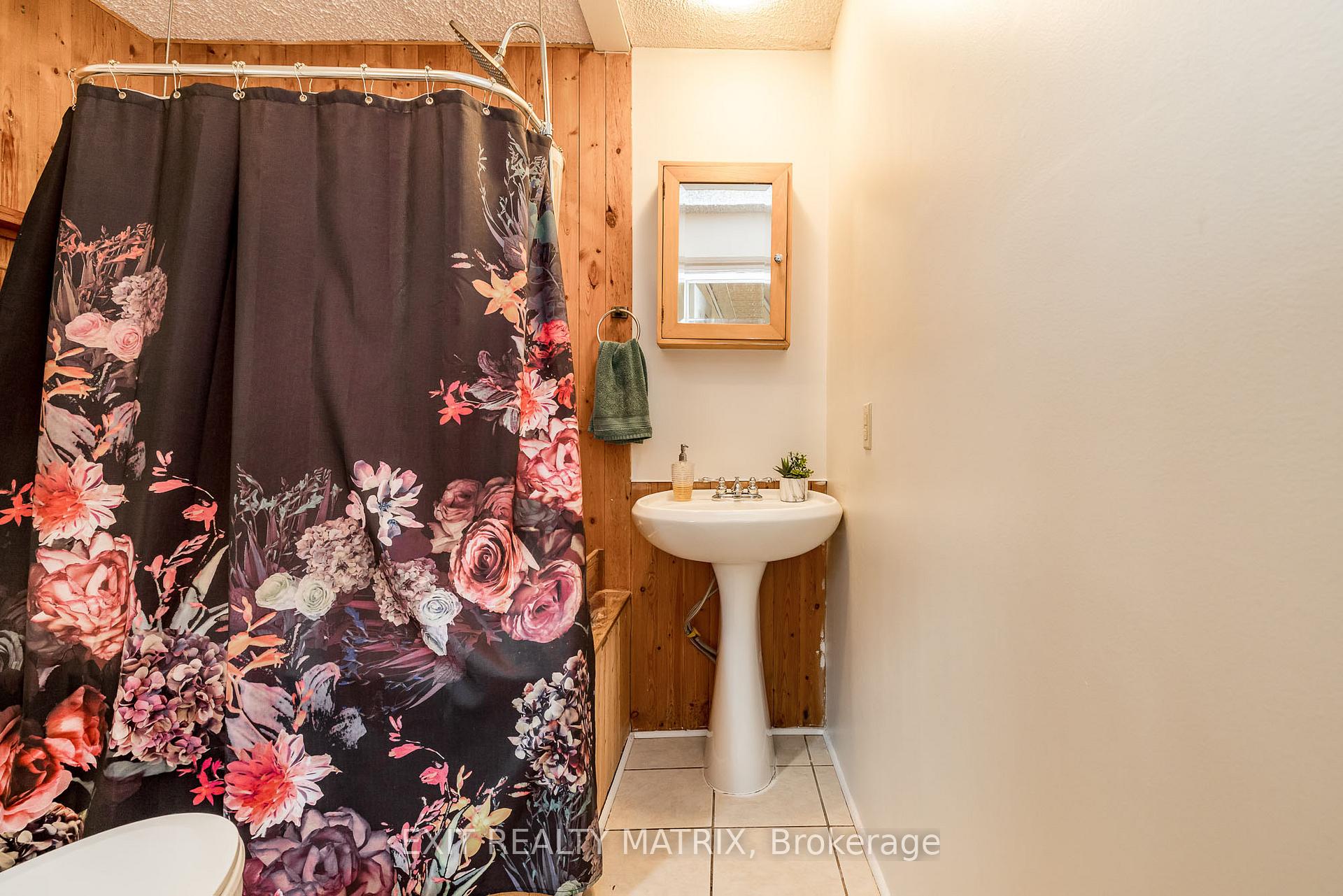 Photo 27 of 62 Russell Street E, Smiths Falls — HOMEH