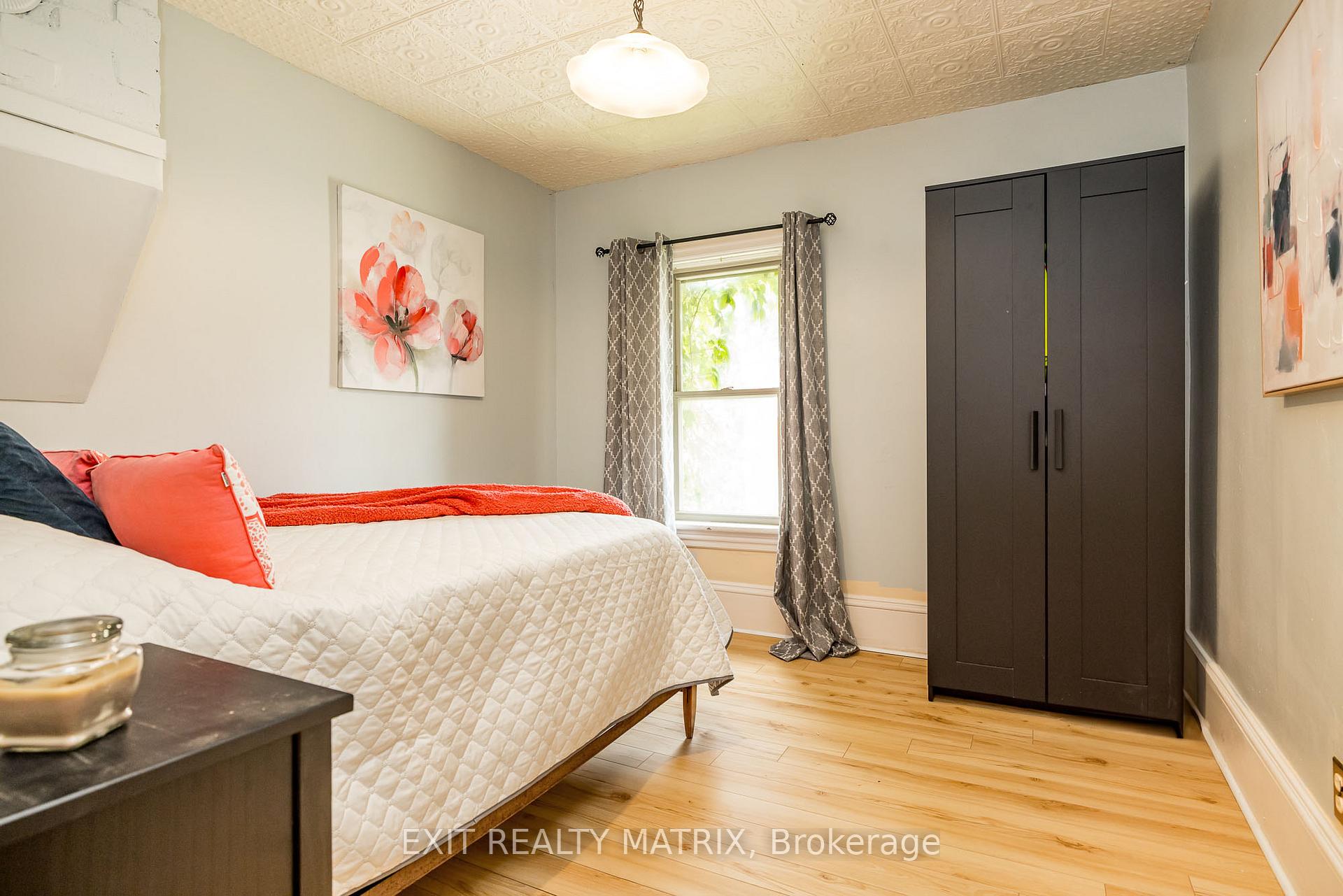 Photo 31 of 62 Russell Street E, Smiths Falls — HOMEH