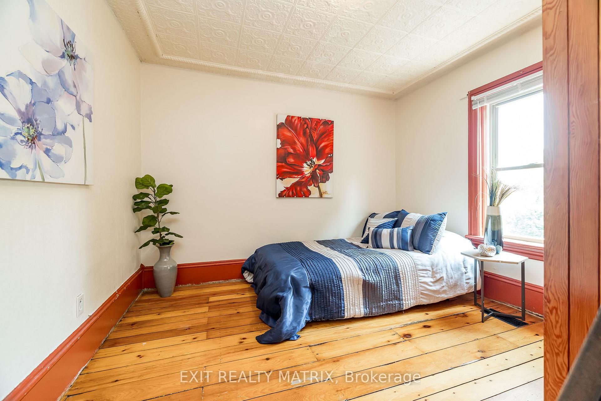 Photo 33 of 62 Russell Street E, Smiths Falls — HOMEH