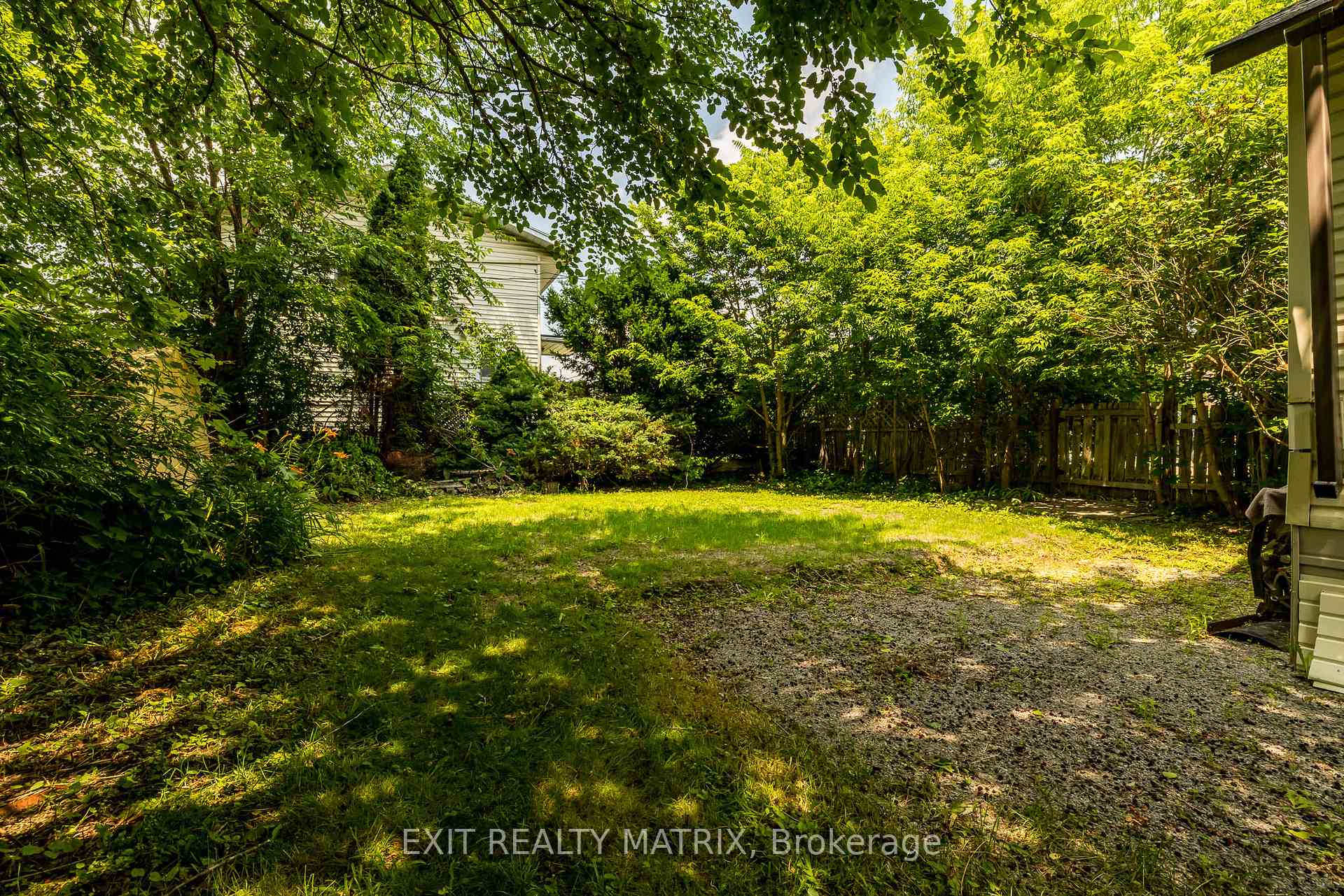 Photo 36 of 62 Russell Street E, Smiths Falls — HOMEH