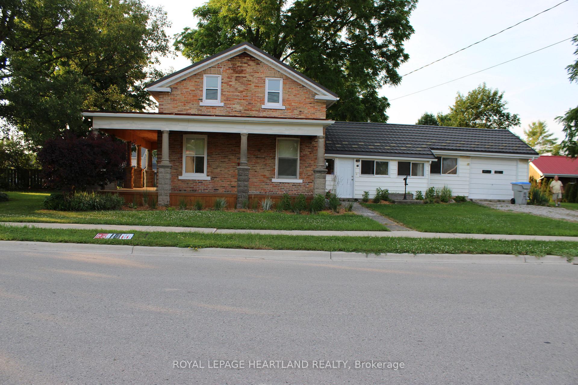 Photo 2 of 18 Simcoe Street, South Huron, Exeter — HOMEH
