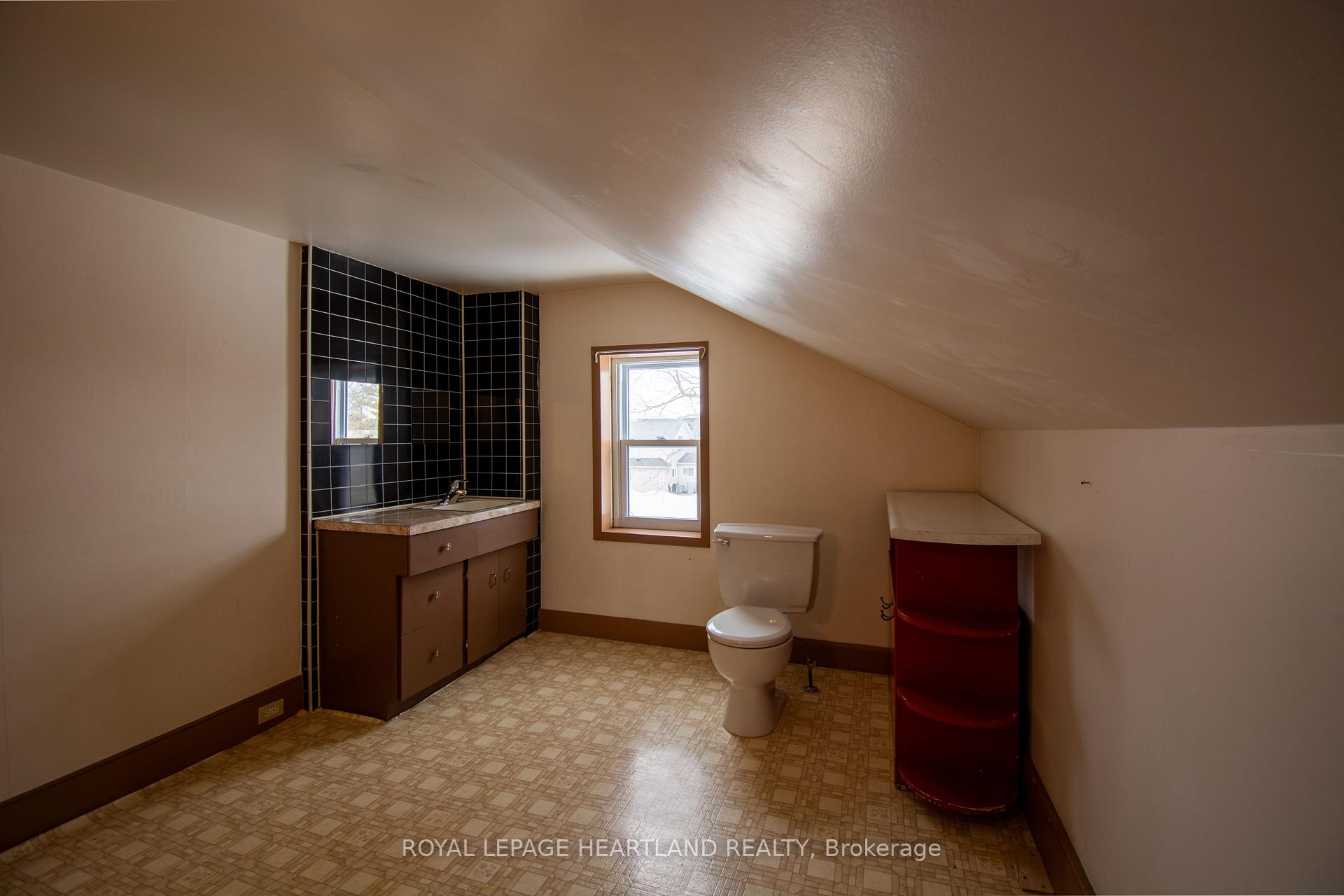 Photo 12 of 18 Simcoe Street, South Huron, Exeter — HOMEH
