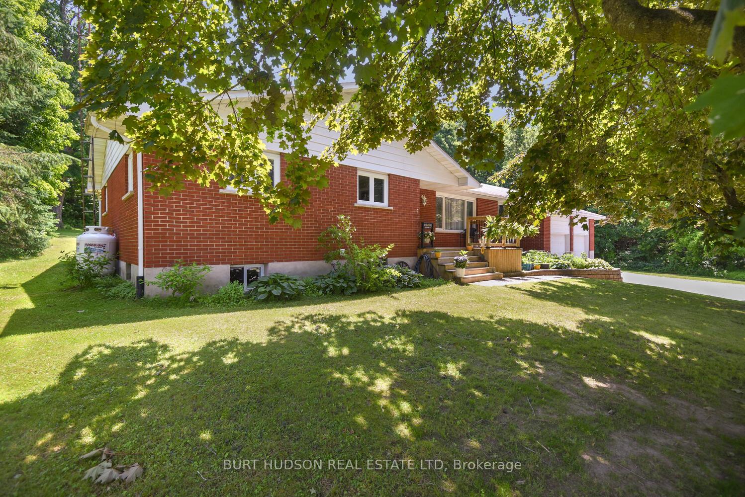 Photo 4 of 5 Perth Street, Rideau Lakes, Rideau Lakes (Bastard) Twp — HOMEH