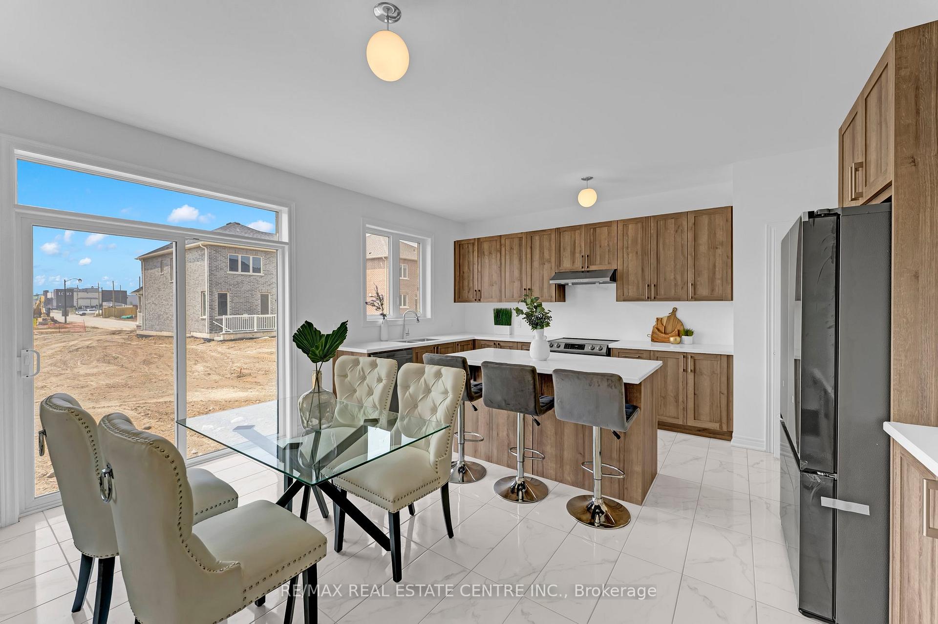 Photo 15 of 456 Black Cherry Crescent, Shelburne — HOMEH