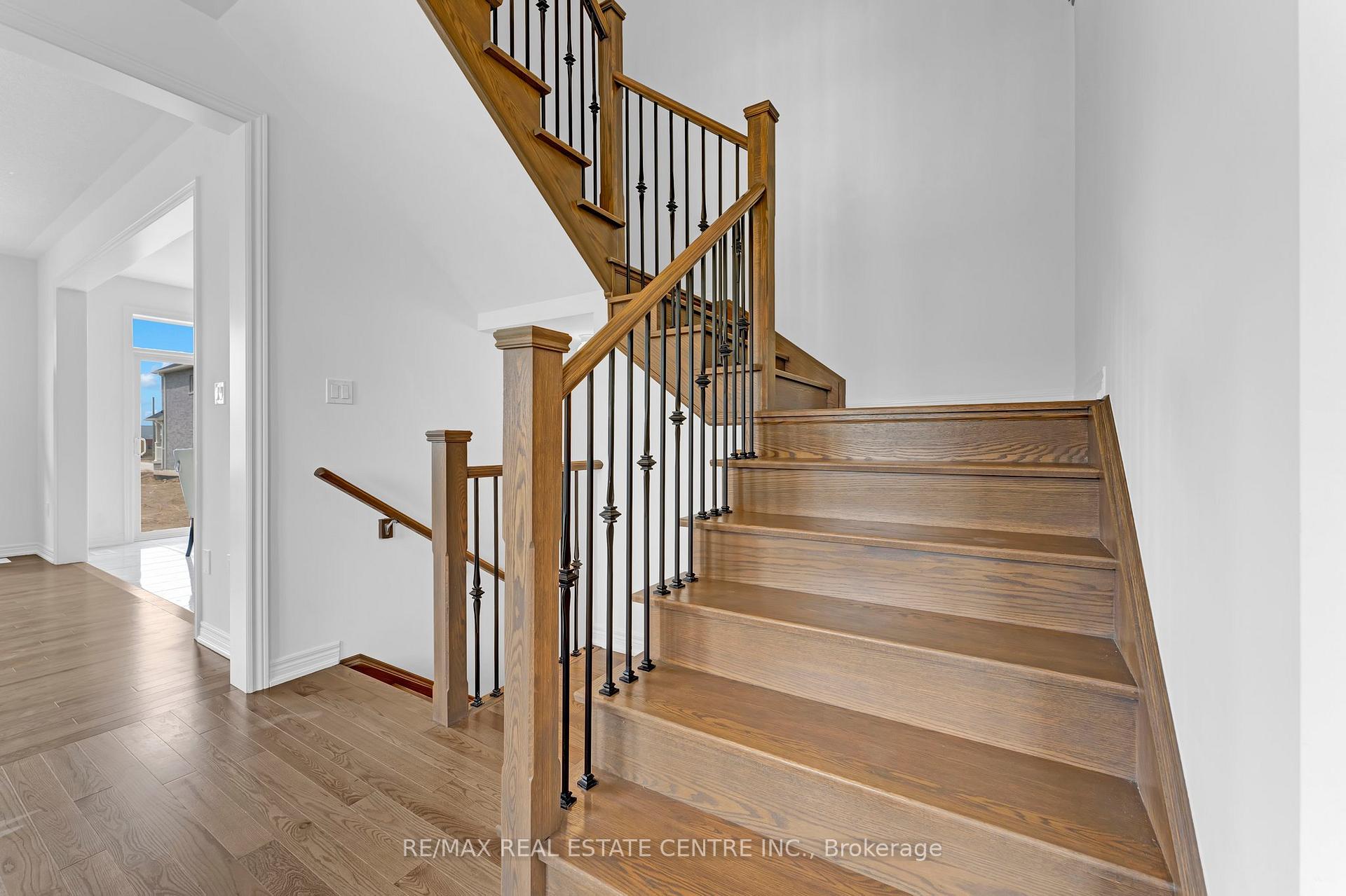Photo 22 of 456 Black Cherry Crescent, Shelburne — HOMEH