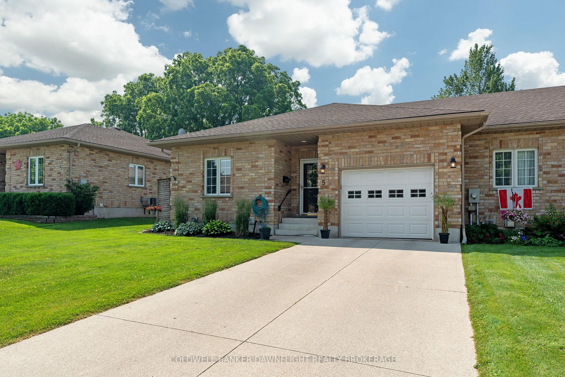 Photo 3 of 5 Somerset Street, South Huron, Exeter — HOMEH
