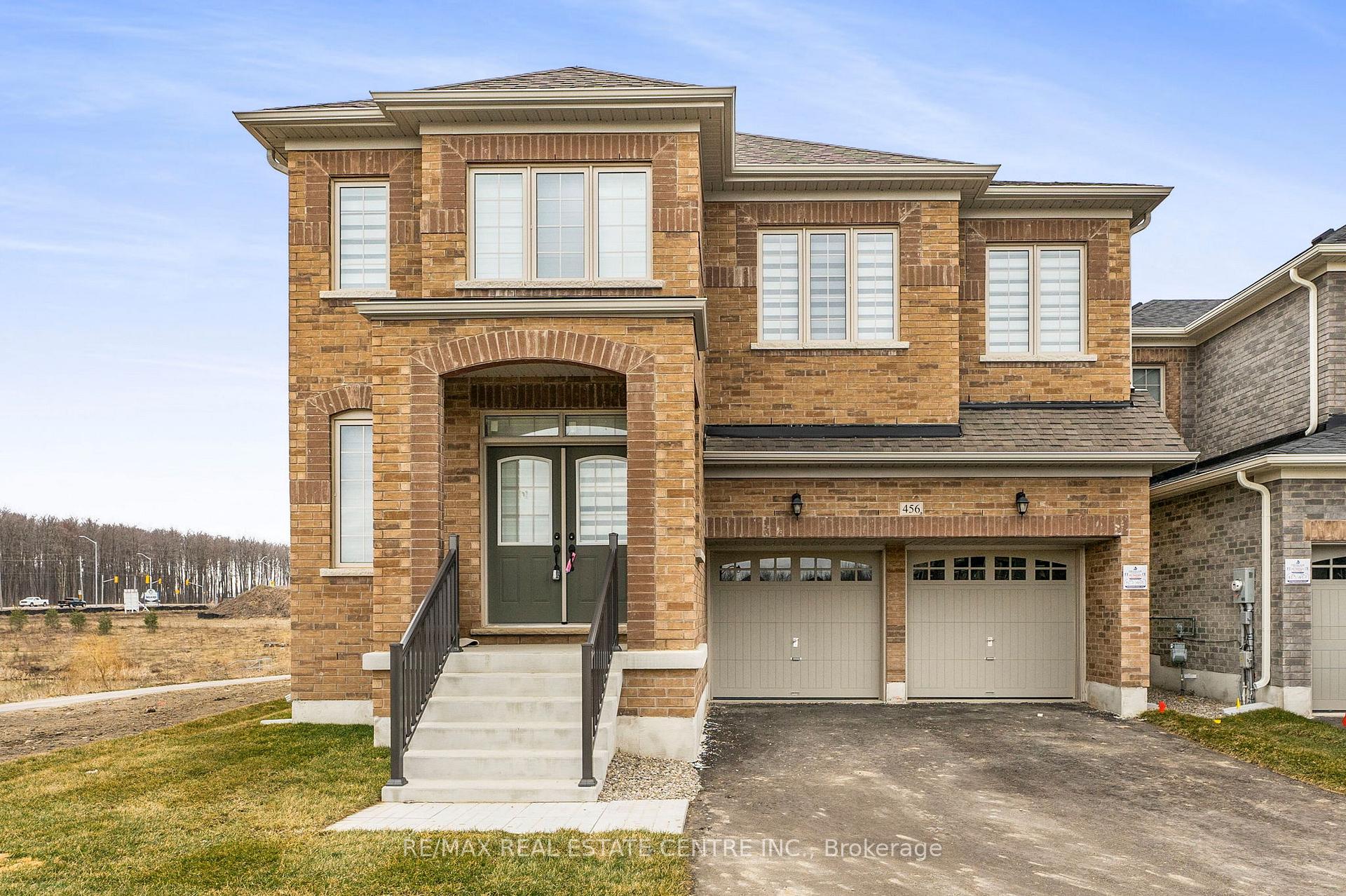 Front of 456 Black Cherry Crescent