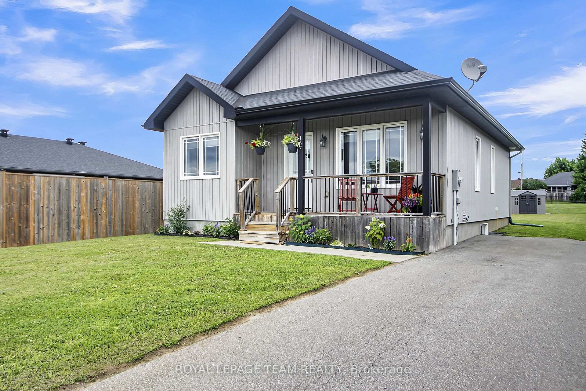 Photo 2 of 167 Harold Street, Smiths Falls — HOMEH