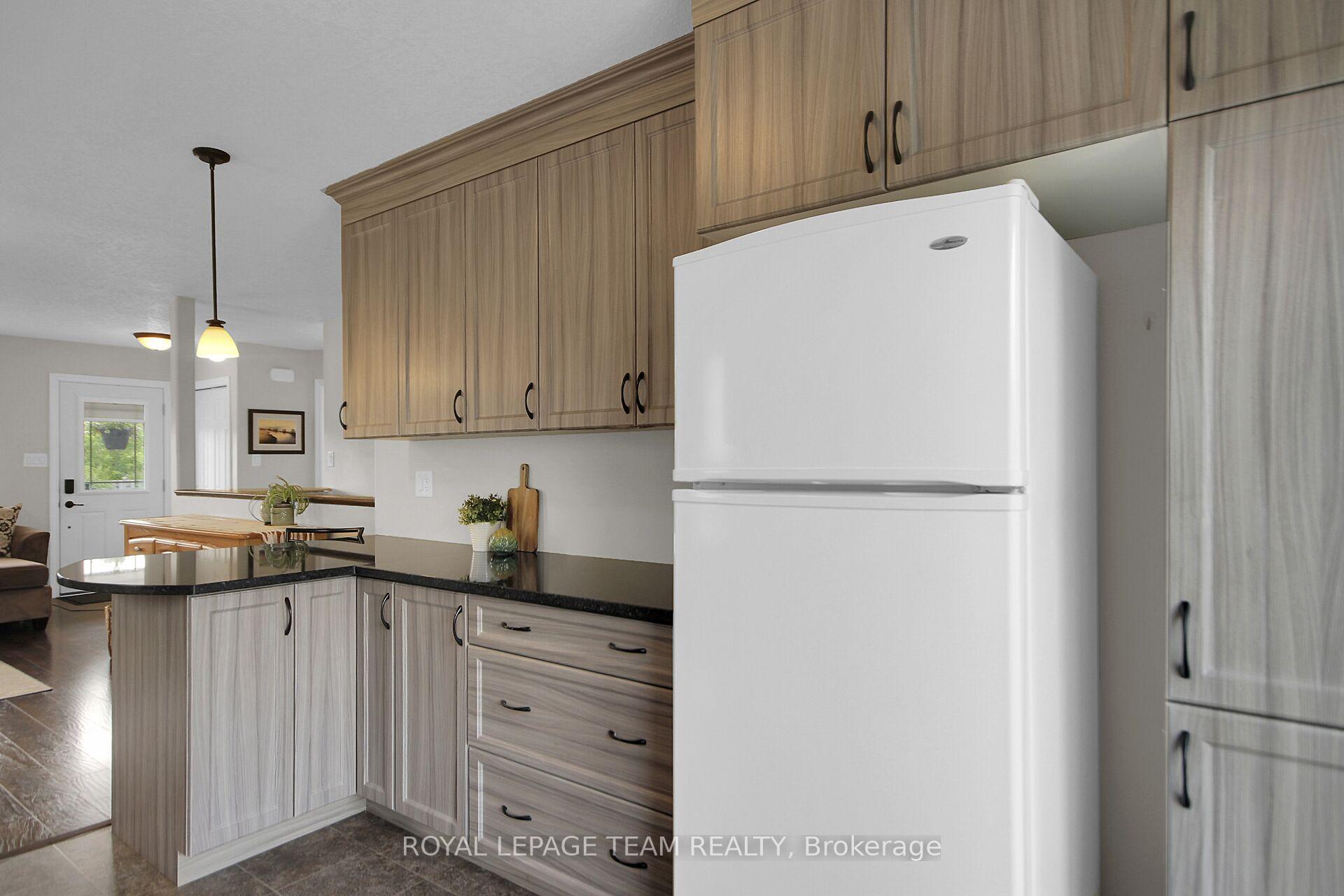 Photo 5 of 167 Harold Street, Smiths Falls — HOMEH