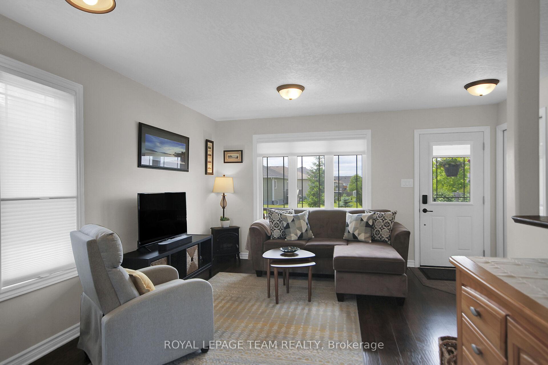 Photo 9 of 167 Harold Street, Smiths Falls — HOMEH