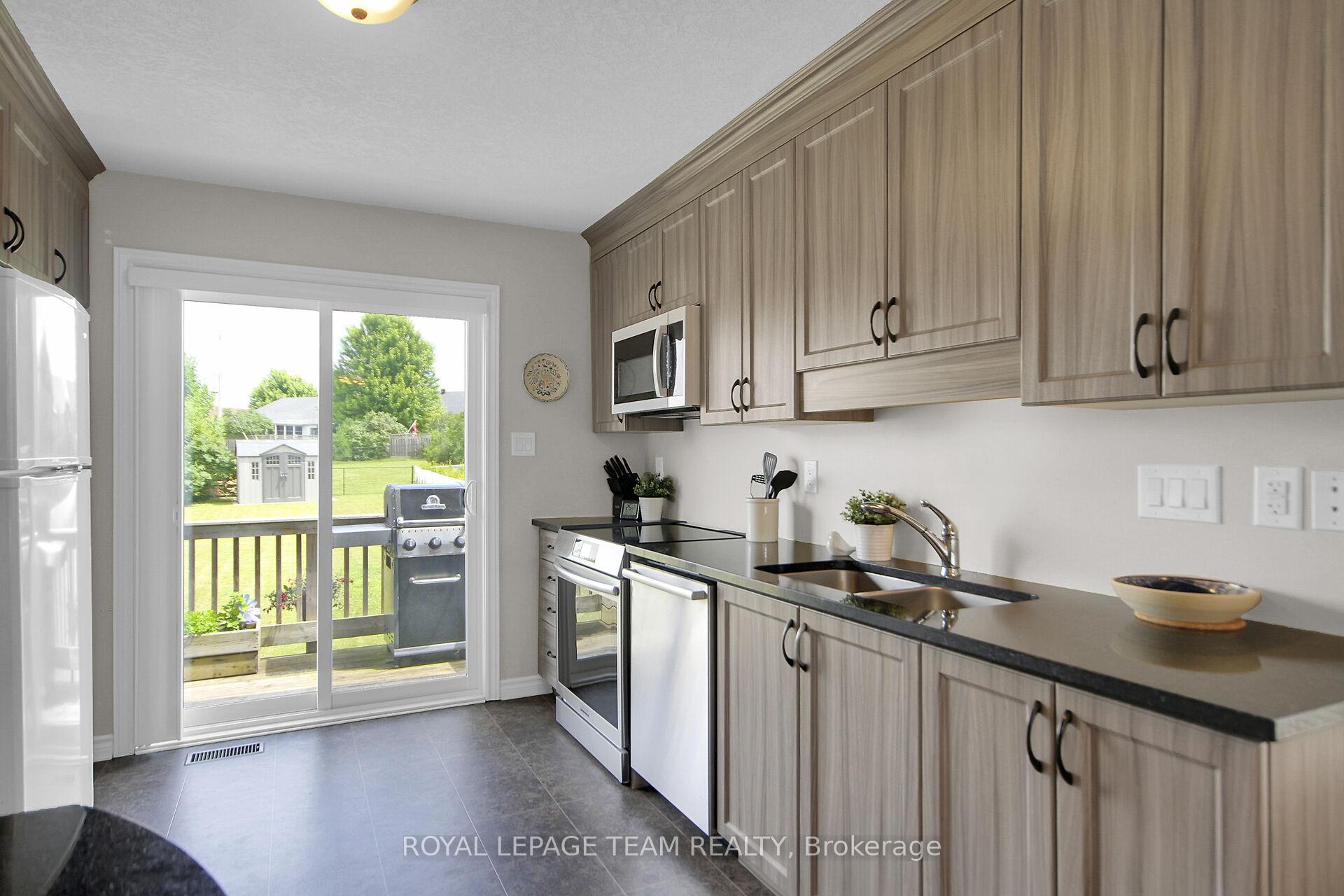 Photo 10 of 167 Harold Street, Smiths Falls — HOMEH
