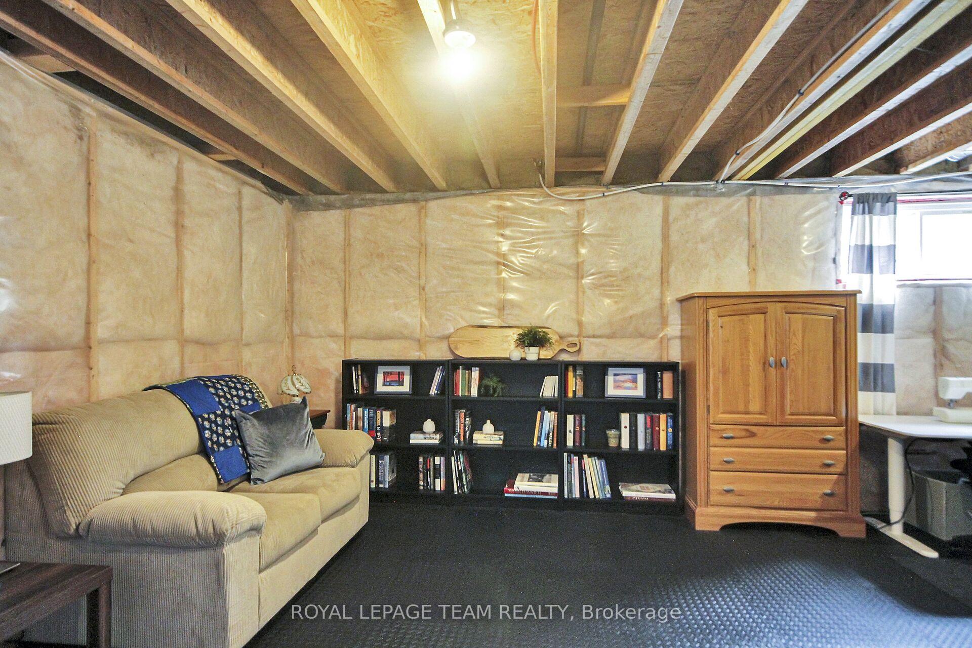 Photo 21 of 167 Harold Street, Smiths Falls — HOMEH