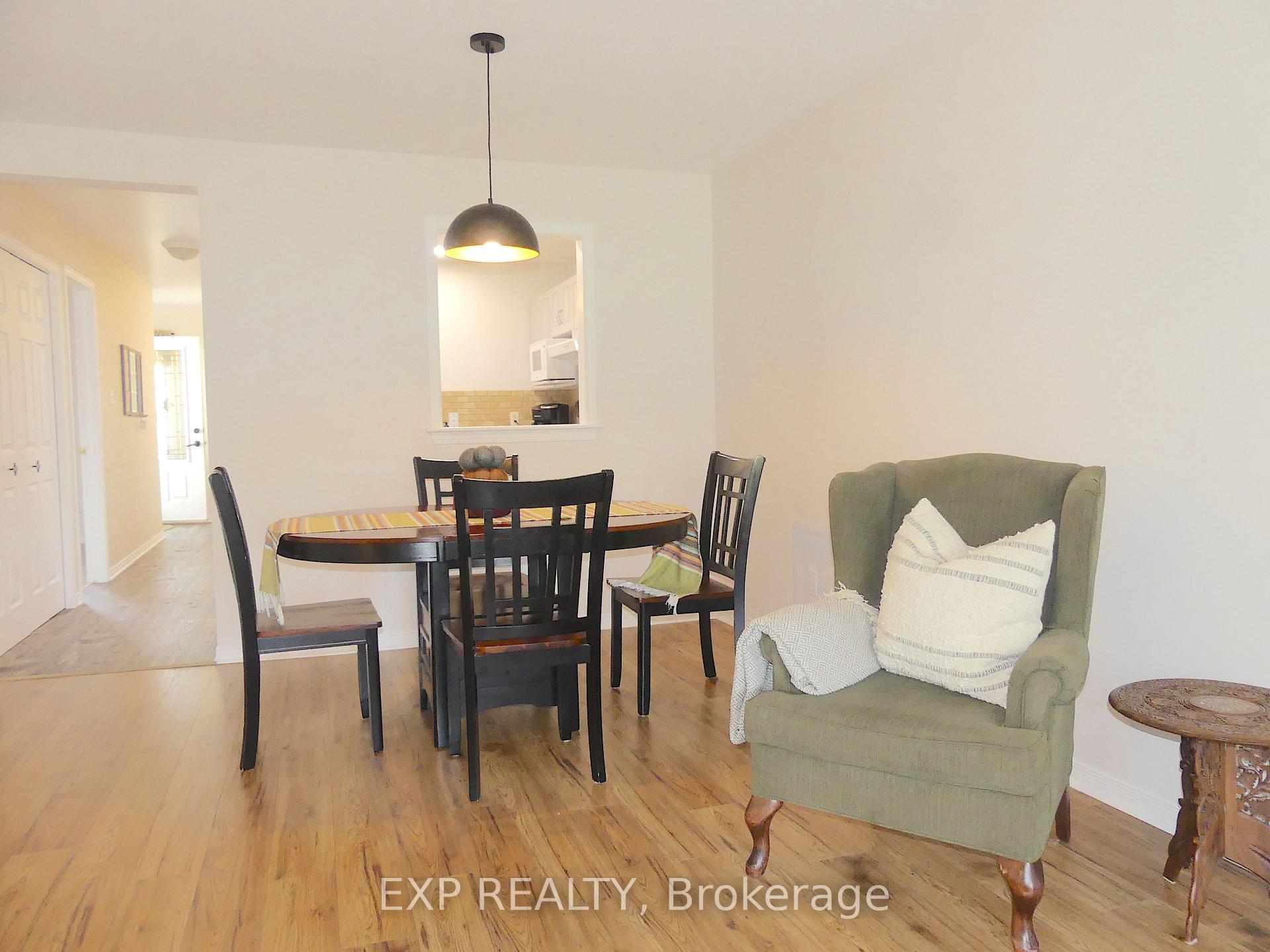 Photo 13 of 862 Eighth Street, Renfrew — HOMEH