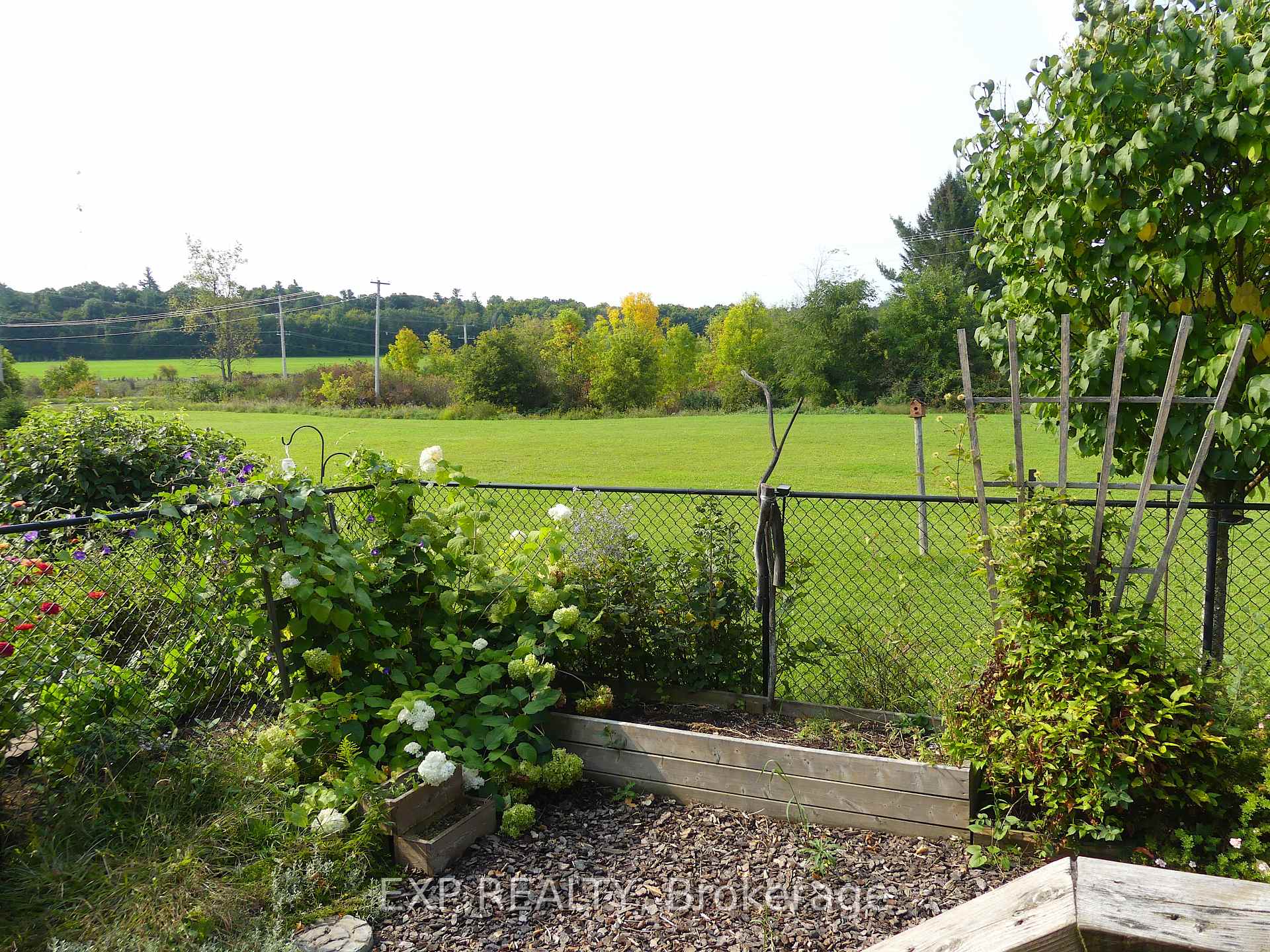 Photo 25 of 862 Eighth Street, Renfrew — HOMEH