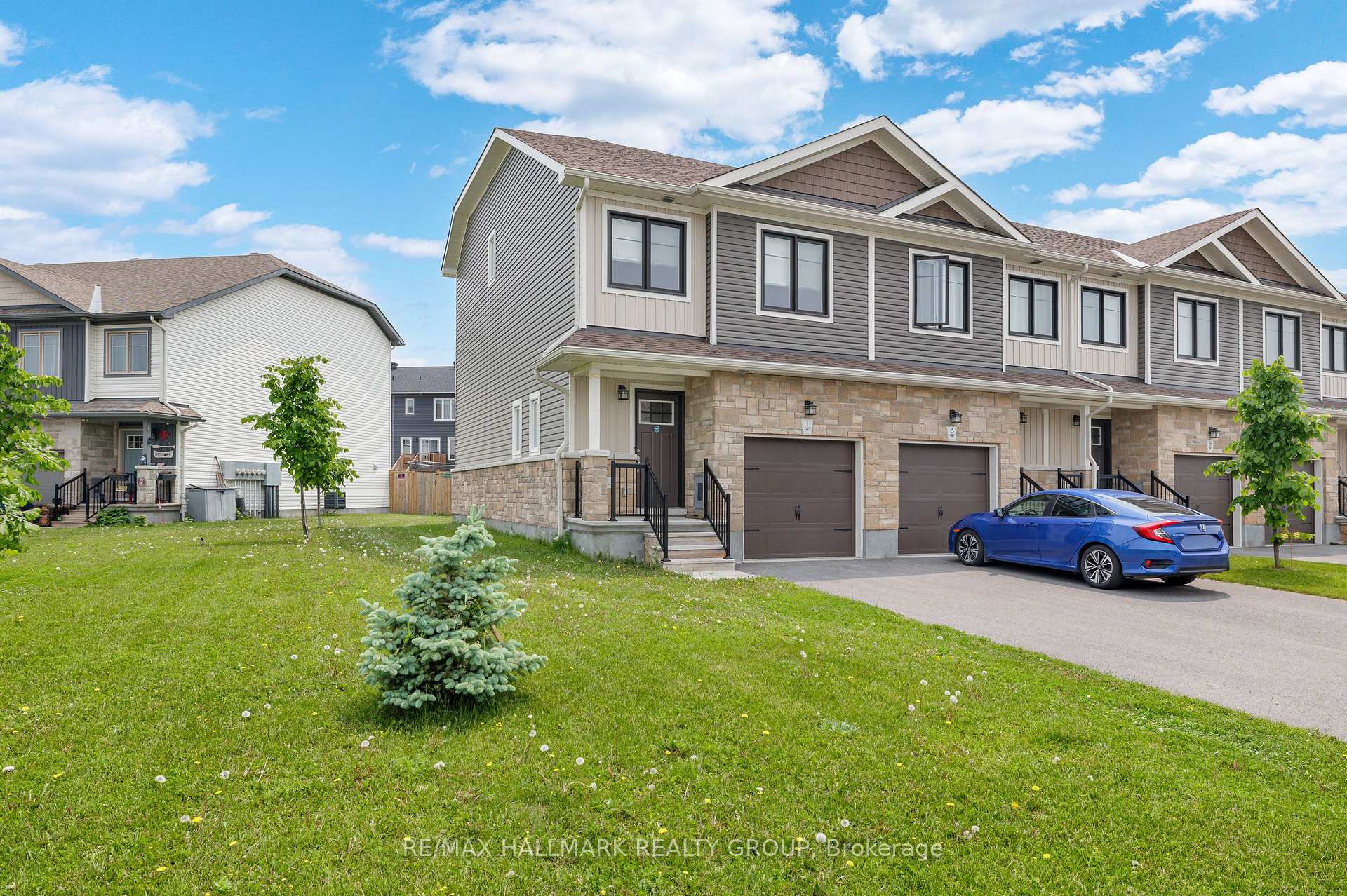 Photo 2 of 1 Staples Boulevard, Smiths Falls — HOMEH