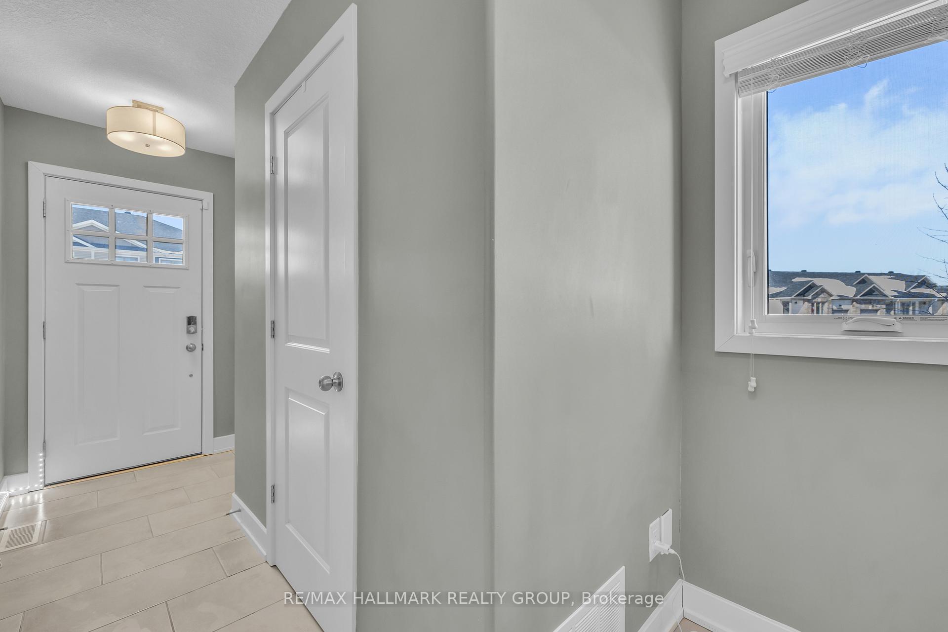 Photo 3 of 1 Staples Boulevard, Smiths Falls — HOMEH