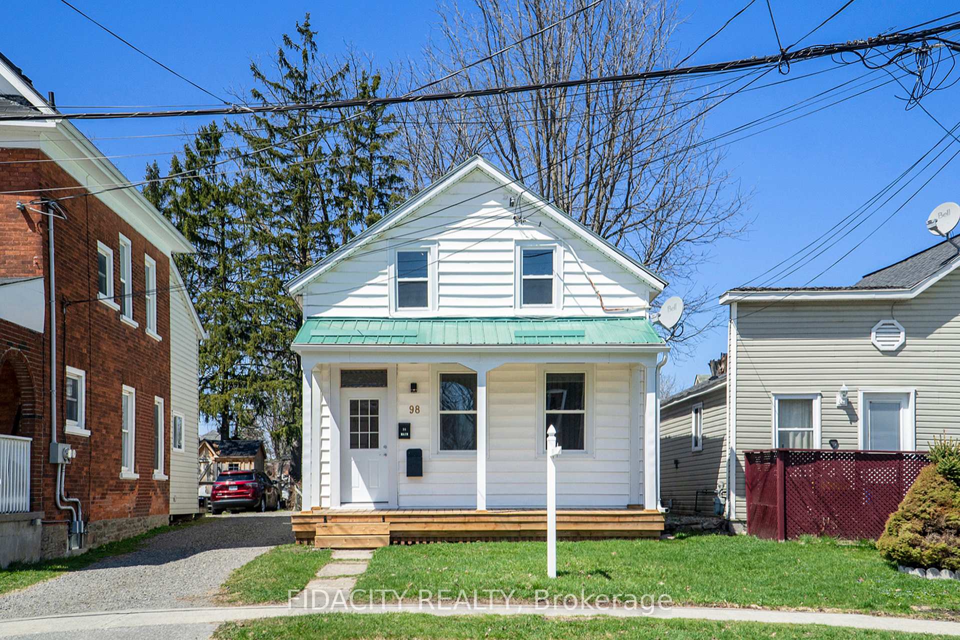 Photo 1 of 98 Main Street E, Smiths Falls — HOMEH