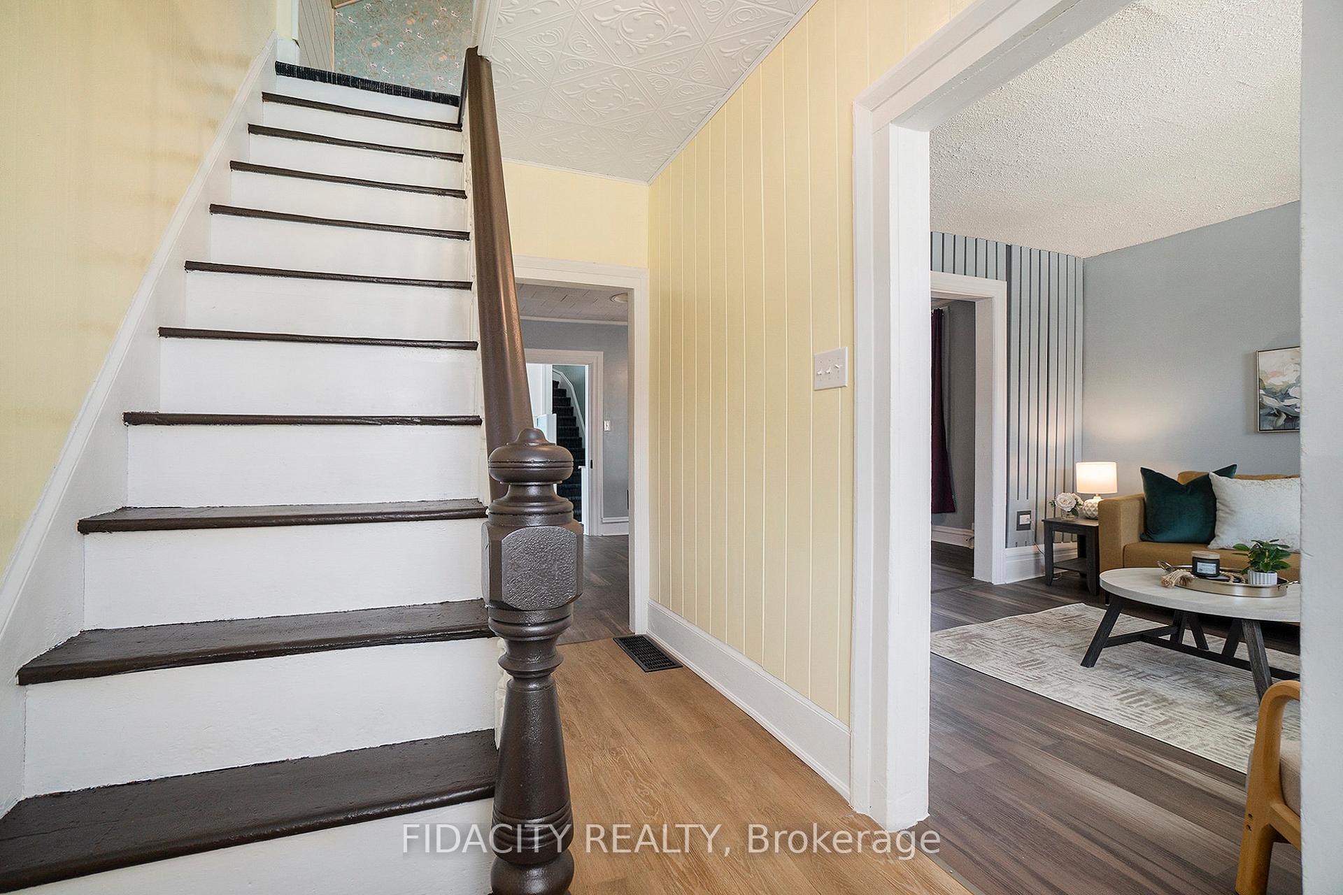 Photo 3 of 98 Main Street E, Smiths Falls — HOMEH