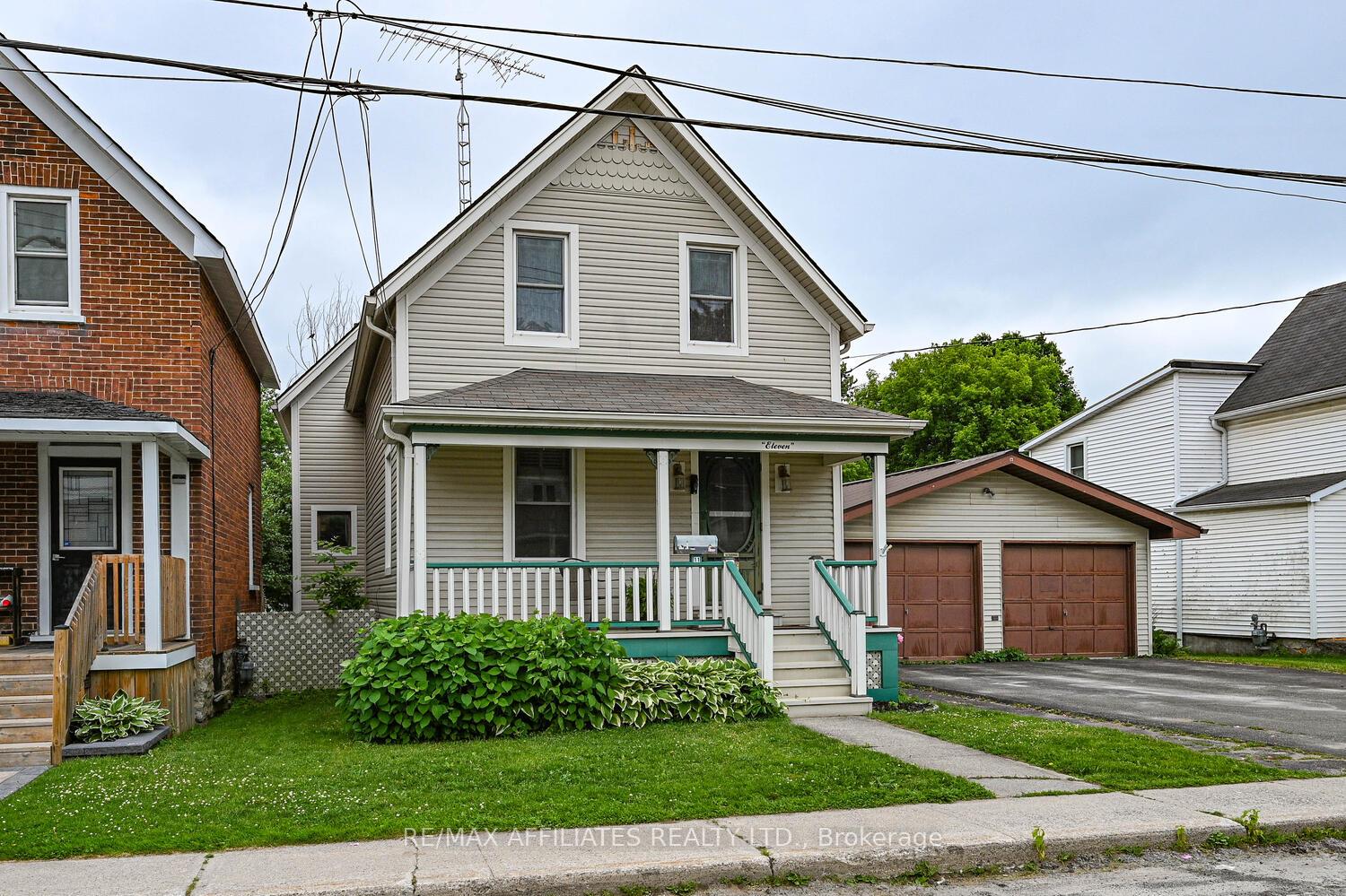 Photo 3 of 11 Merrick Street, Smiths Falls — HOMEH