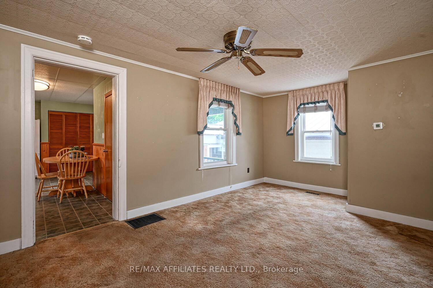 Photo 14 of 11 Merrick Street, Smiths Falls — HOMEH