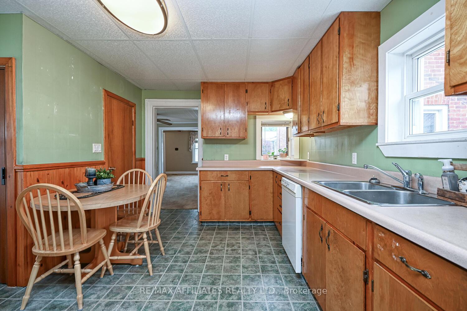 Photo 23 of 11 Merrick Street, Smiths Falls — HOMEH