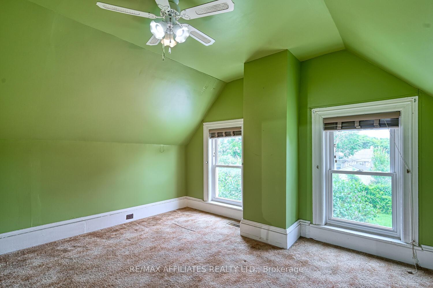 Photo 31 of 11 Merrick Street, Smiths Falls — HOMEH