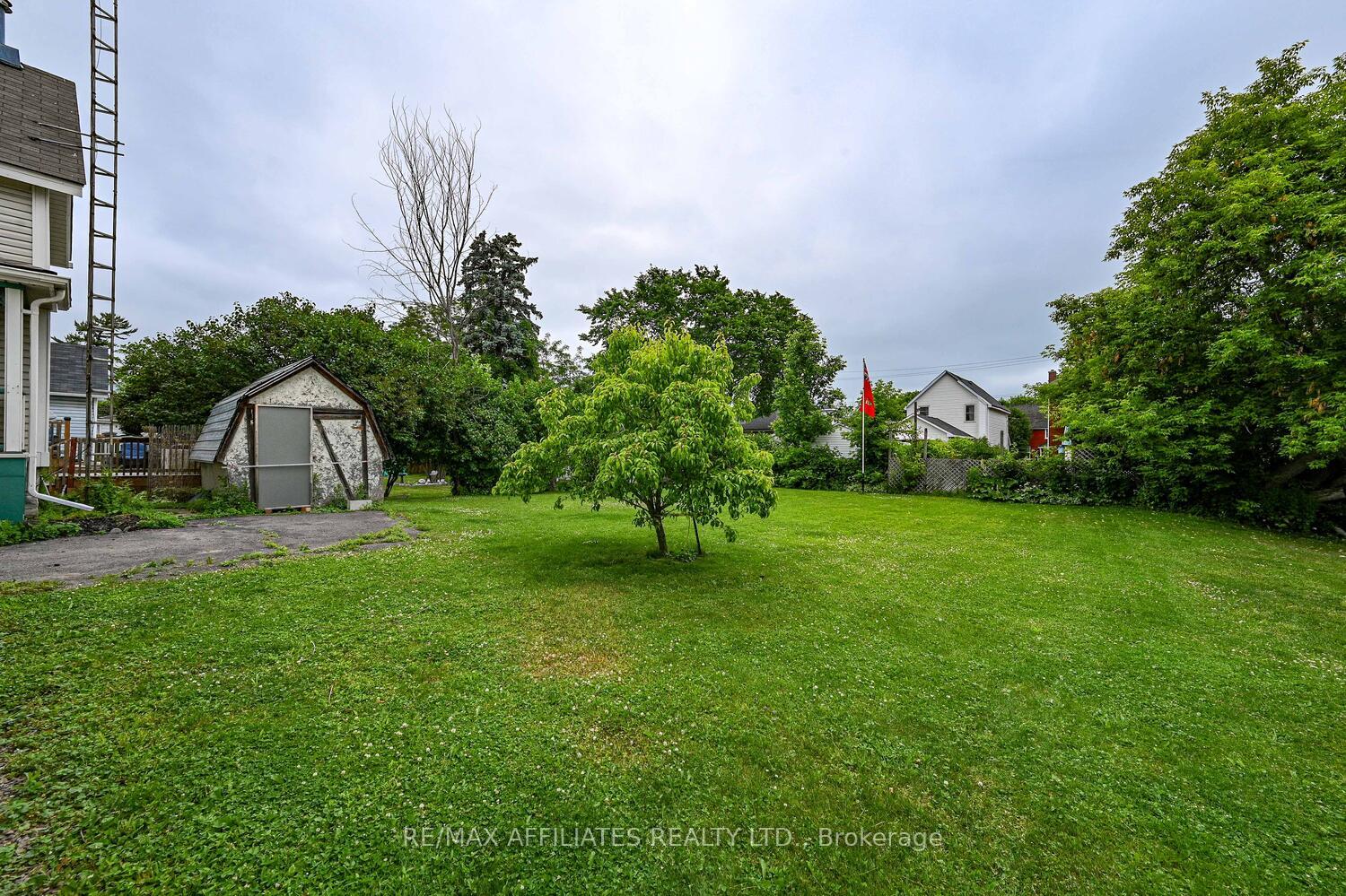 Photo 39 of 11 Merrick Street, Smiths Falls — HOMEH