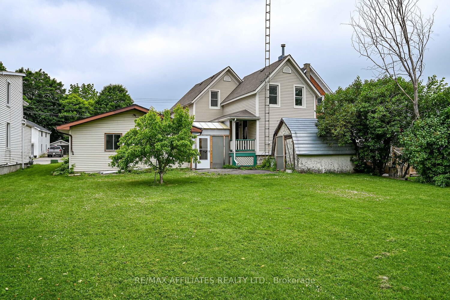 Photo 42 of 11 Merrick Street, Smiths Falls — HOMEH